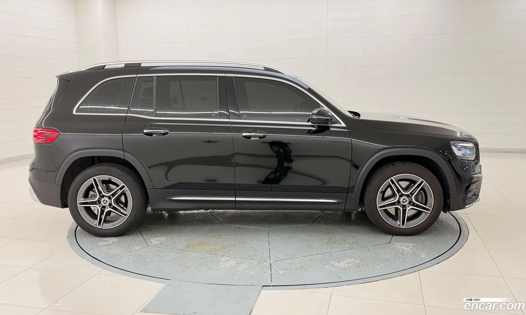 Mercedes-Benz GLB-Class X247 2025 — 20