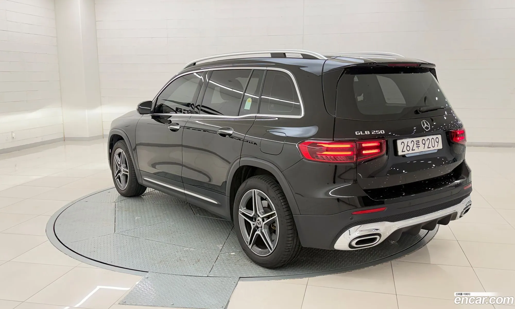 Mercedes-Benz GLB-Class X247 2025 — 10