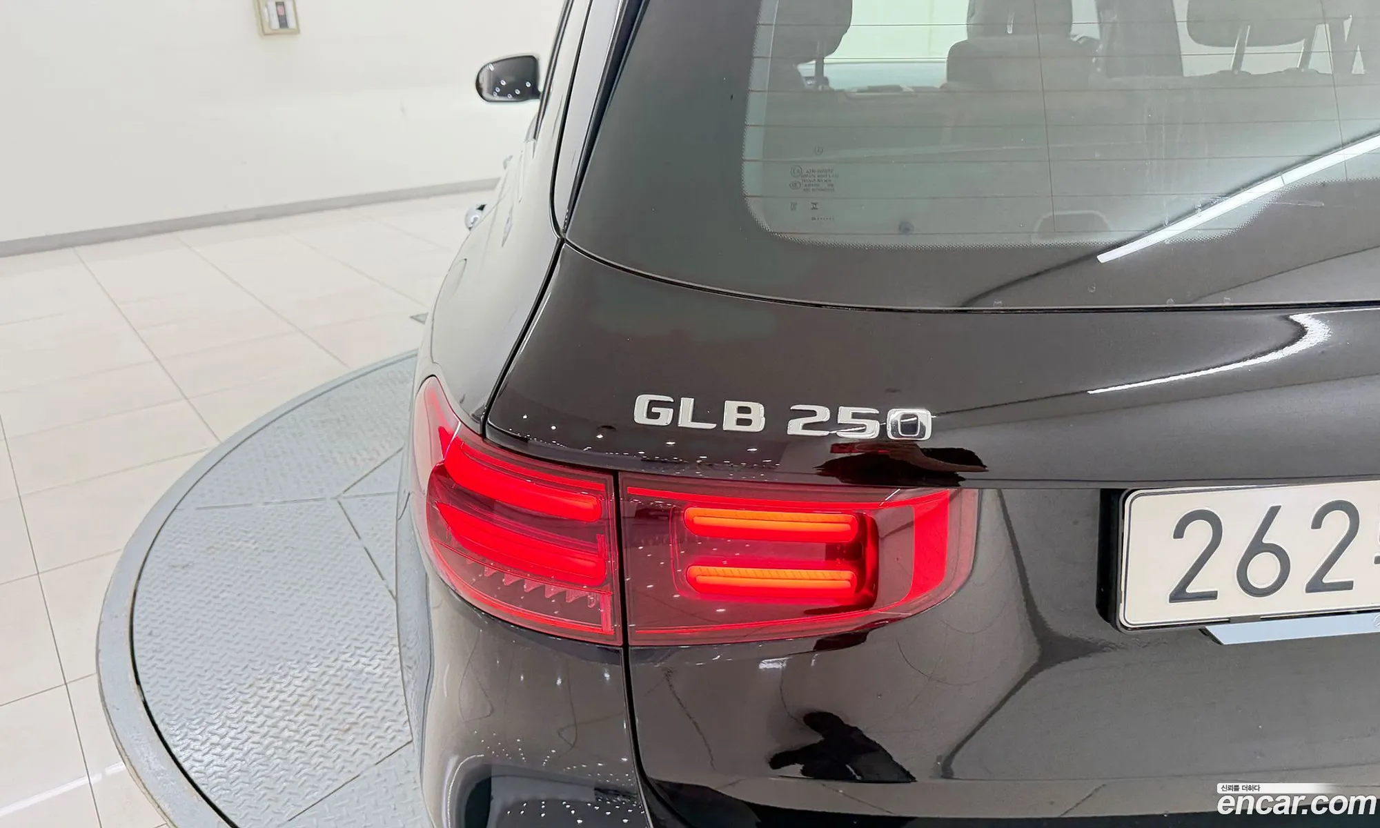 Mercedes-Benz GLB-Class X247 2025 — 12
