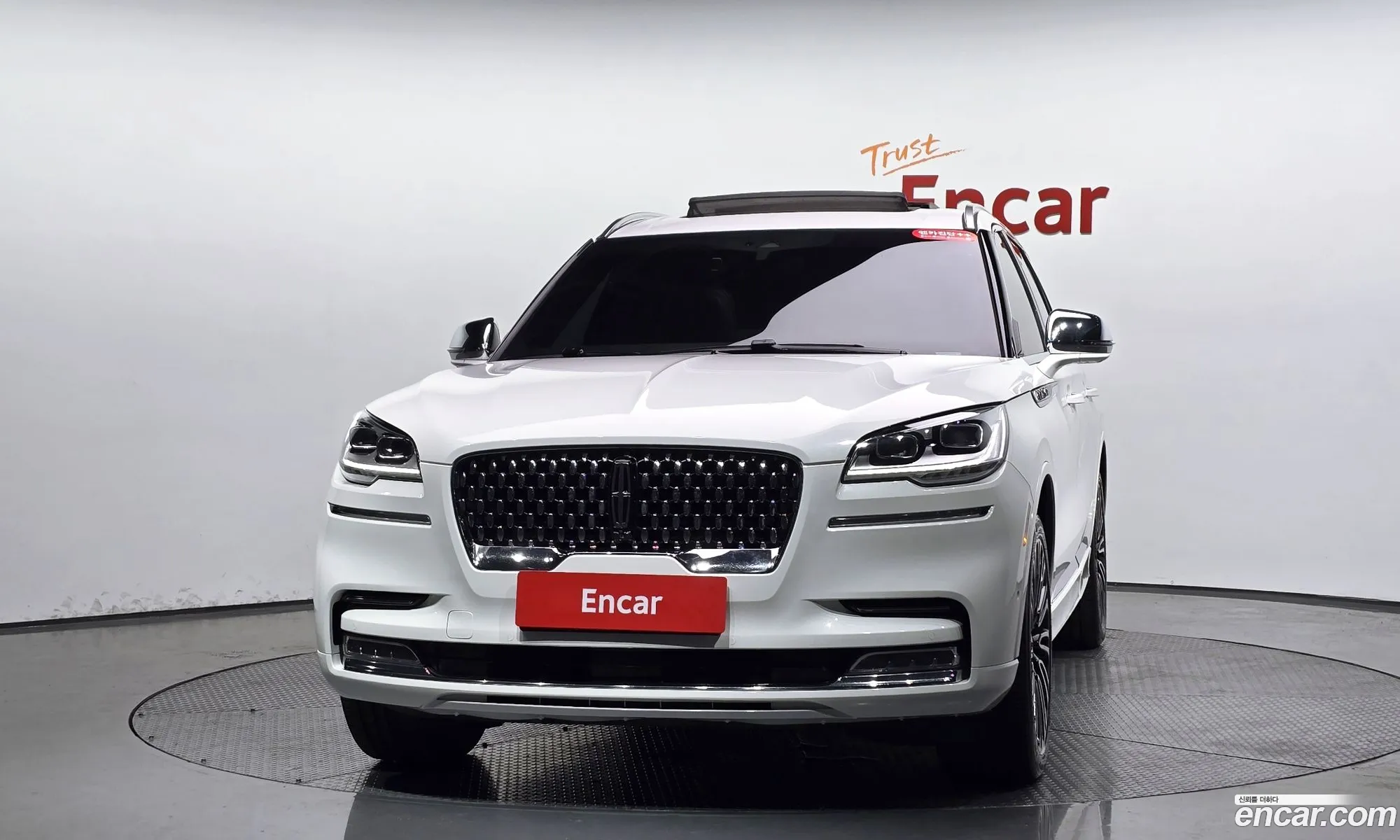 Lincoln Aviator 2020 5LM5J9XC7MGL01409 — 8