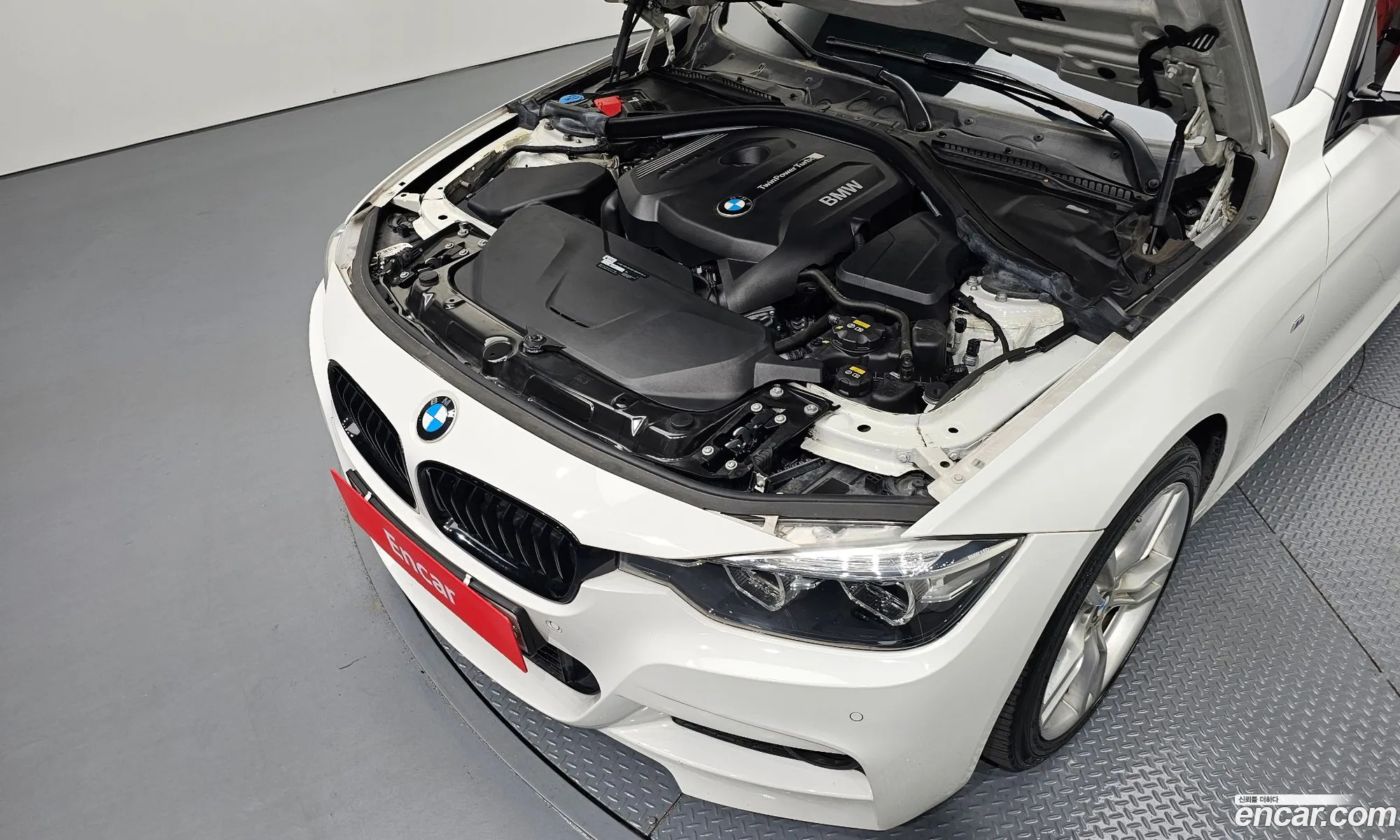 BMW 3 Series 2018 WBA8B9103JA826723 — 25