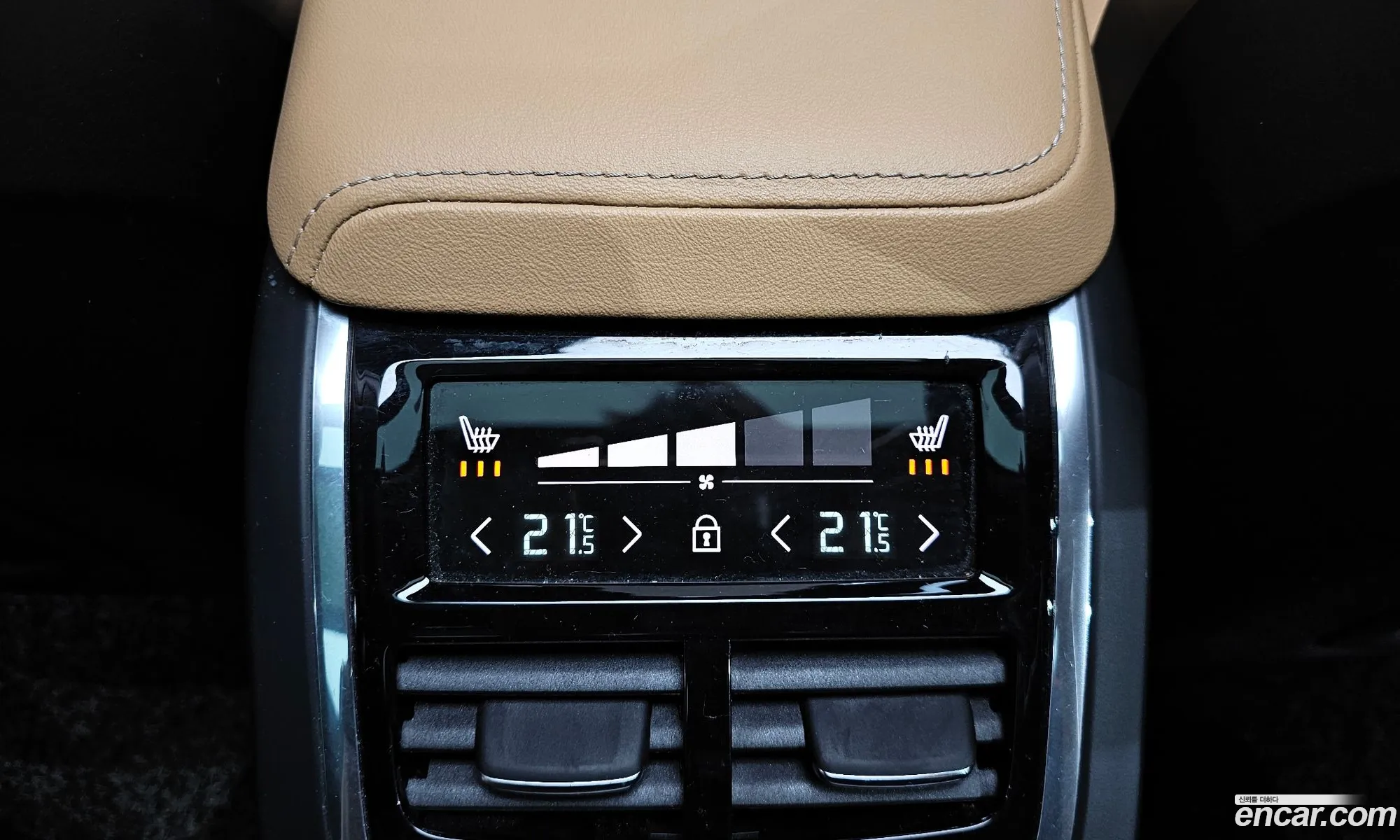 Volvo XC60 2021 — 7