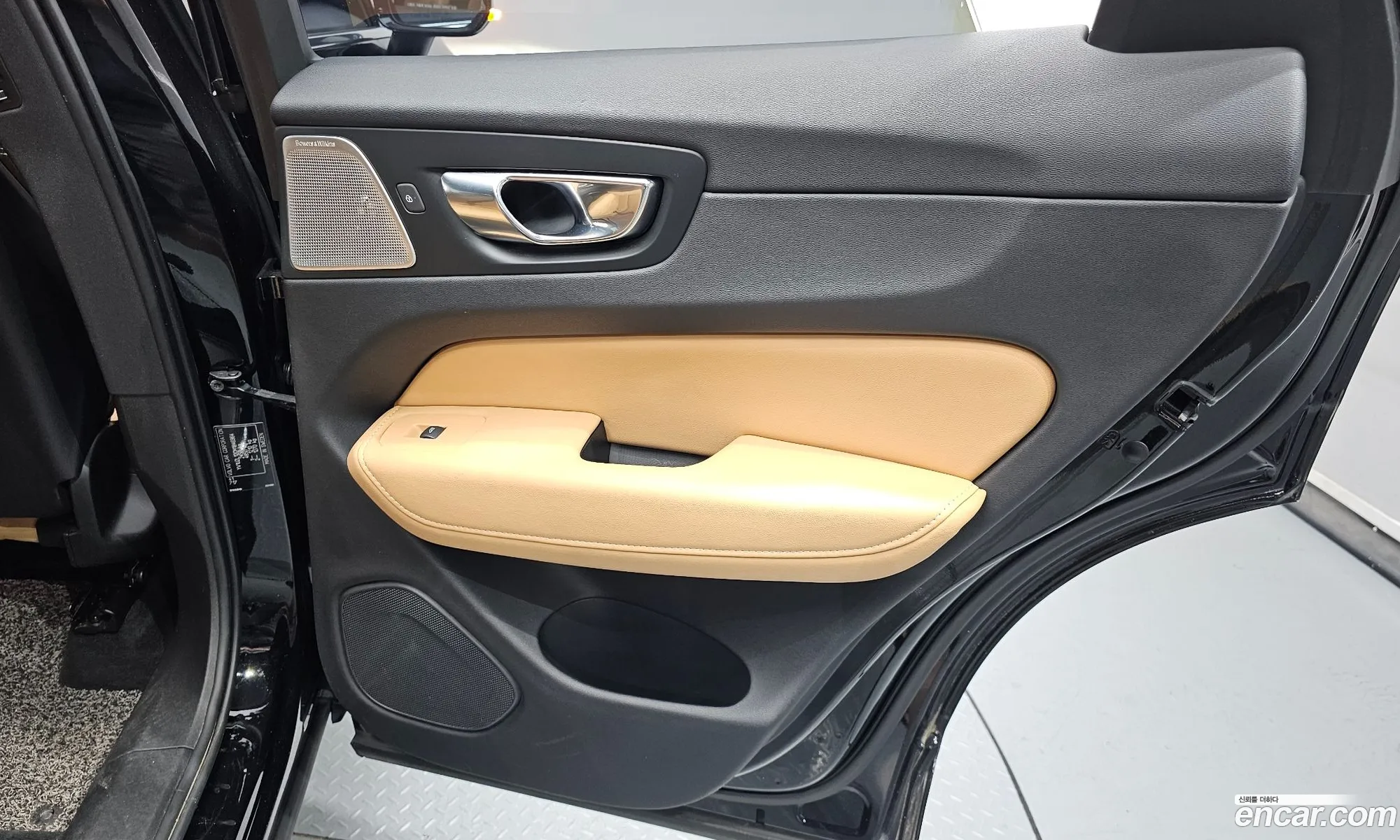 Volvo XC60 2021 — 24