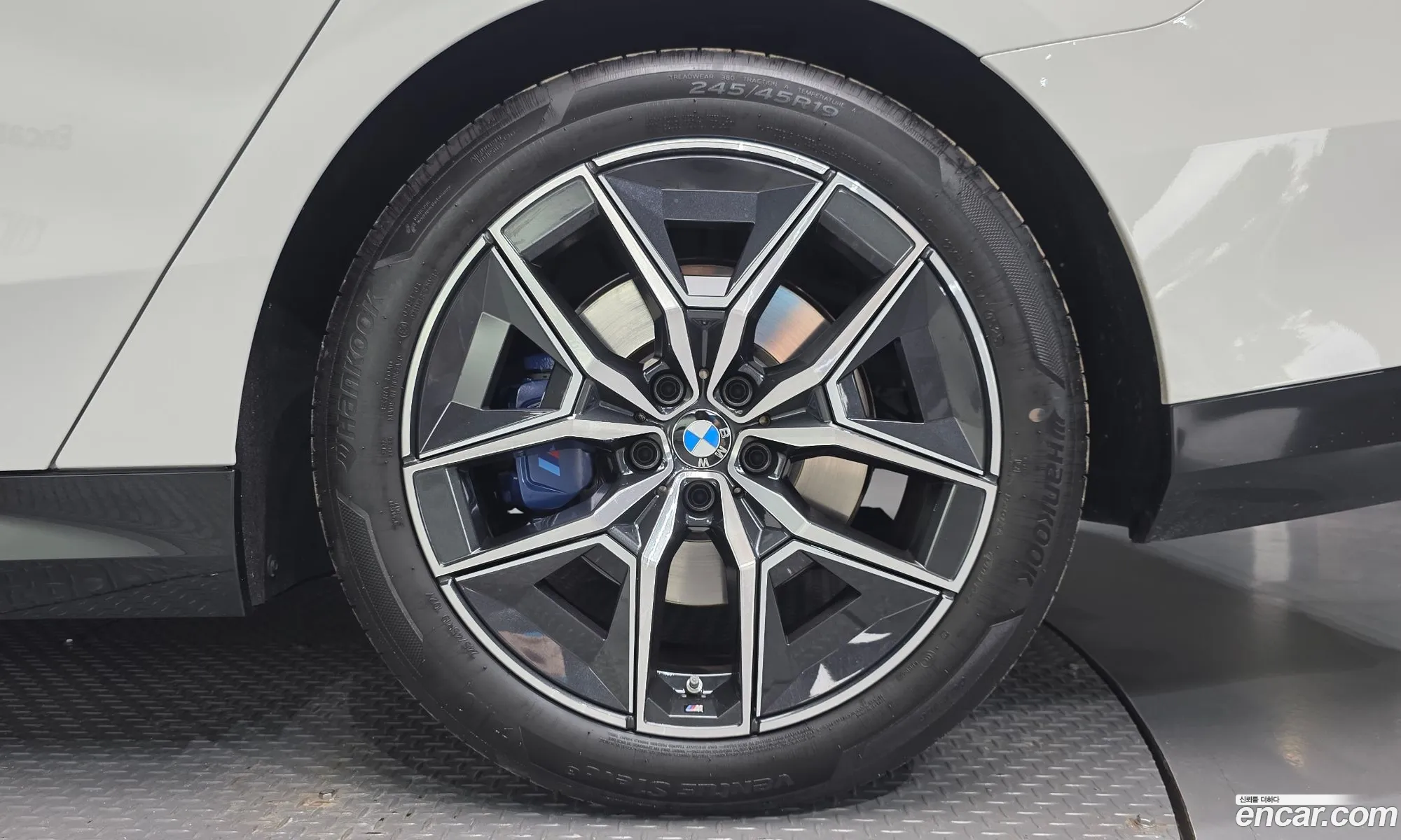 BMW 5 Series 2025 WBA21FJ01SCU87831 — 20
