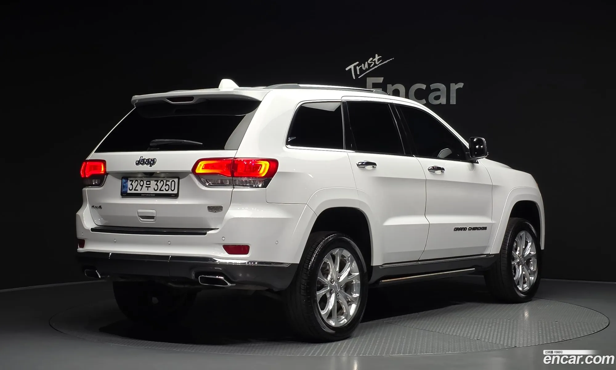 Jeep Grand Cherokee 2021 — 12