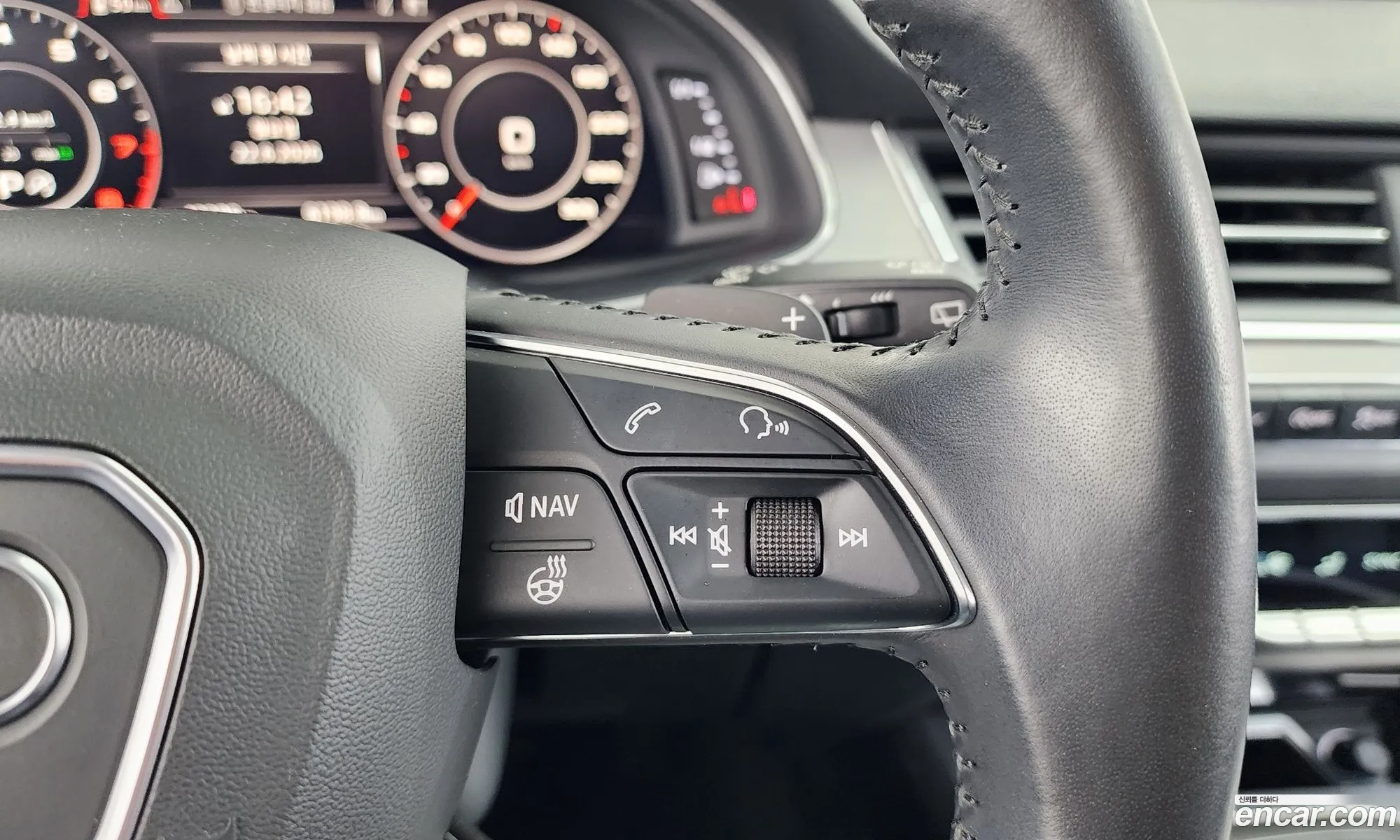 Audi Q7 2019 WAUZZZ4M7KD045802 — 14