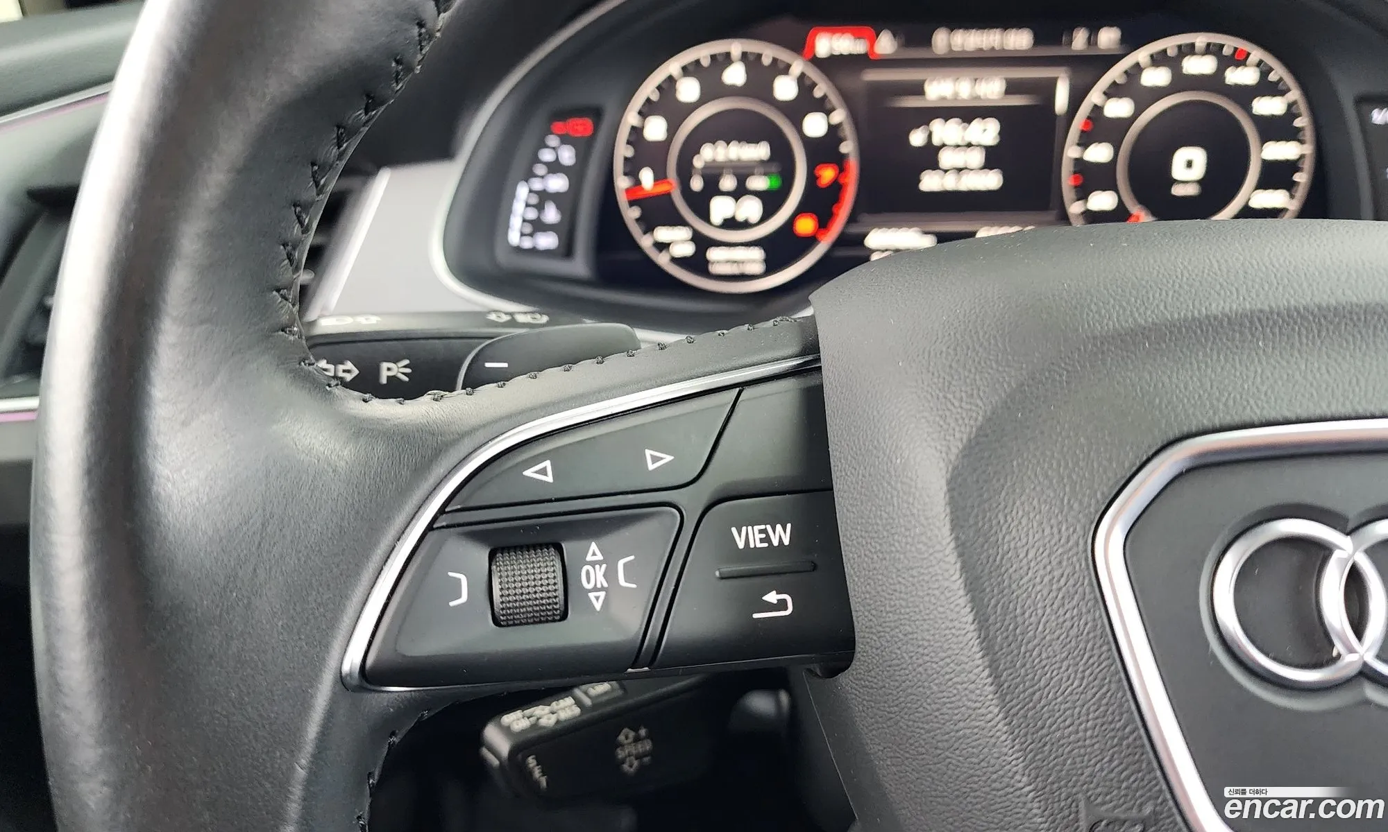Audi Q7 2019 WAUZZZ4M7KD045802 — 2