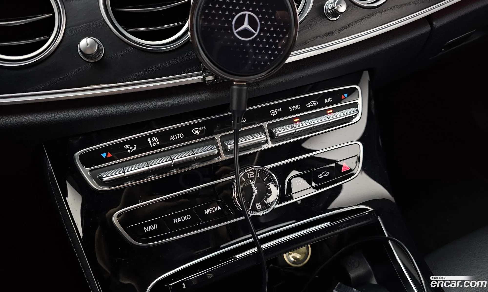 Mercedes-Benz E-Class W213 2017 WDDZF4CB5HA277992 — 8
