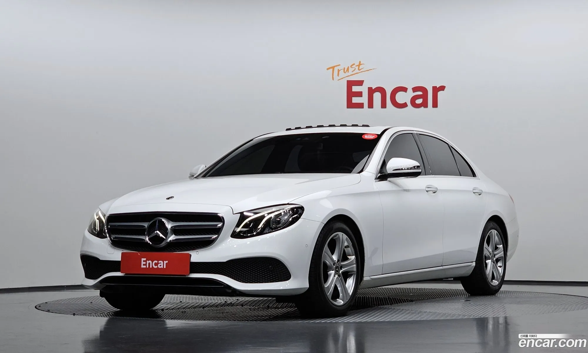 Mercedes-Benz E-Class W213 2017 WDDZF4CB5HA277992 — 17