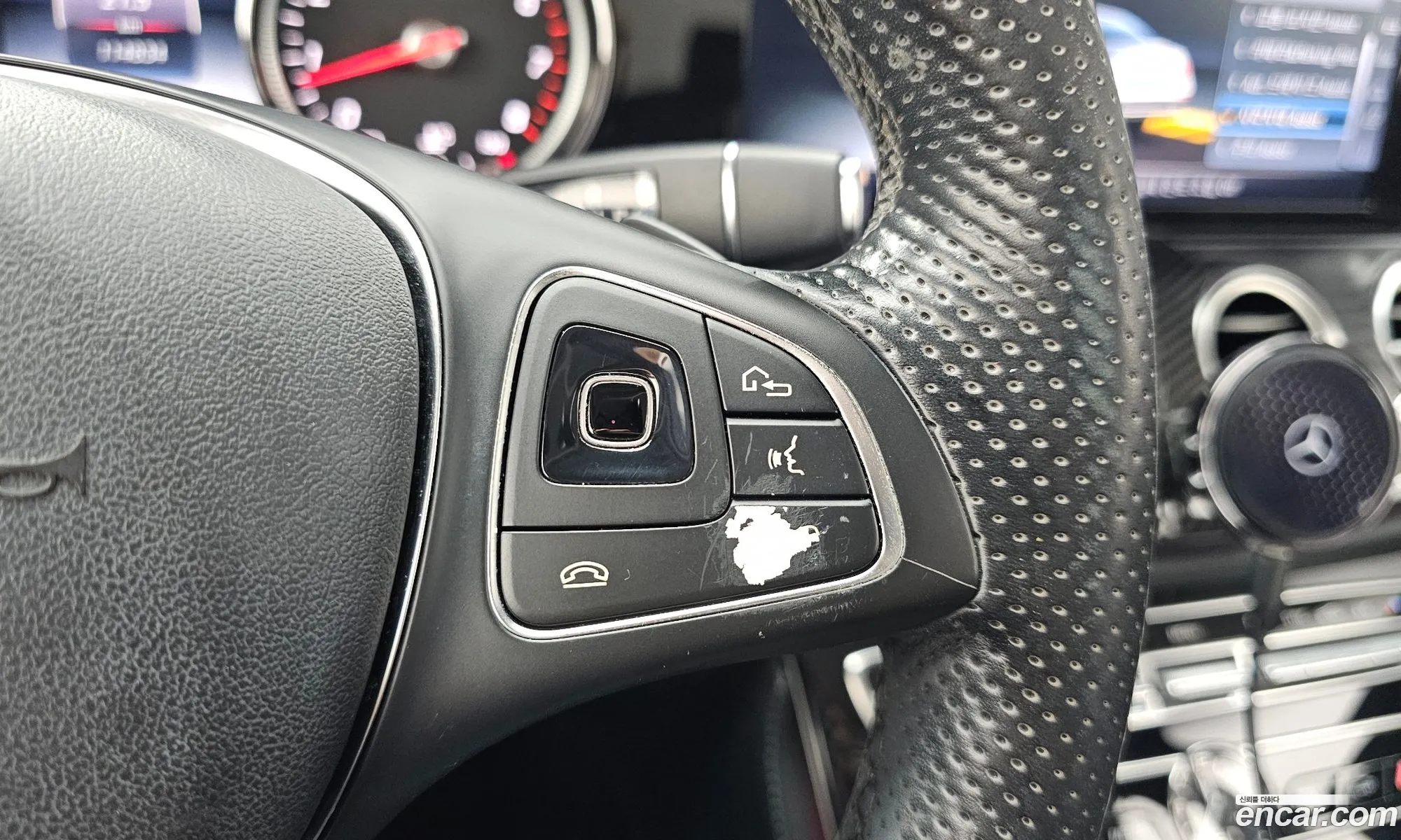 Mercedes-Benz E-Class W213 2017 WDDZF4CB5HA277992 — 28