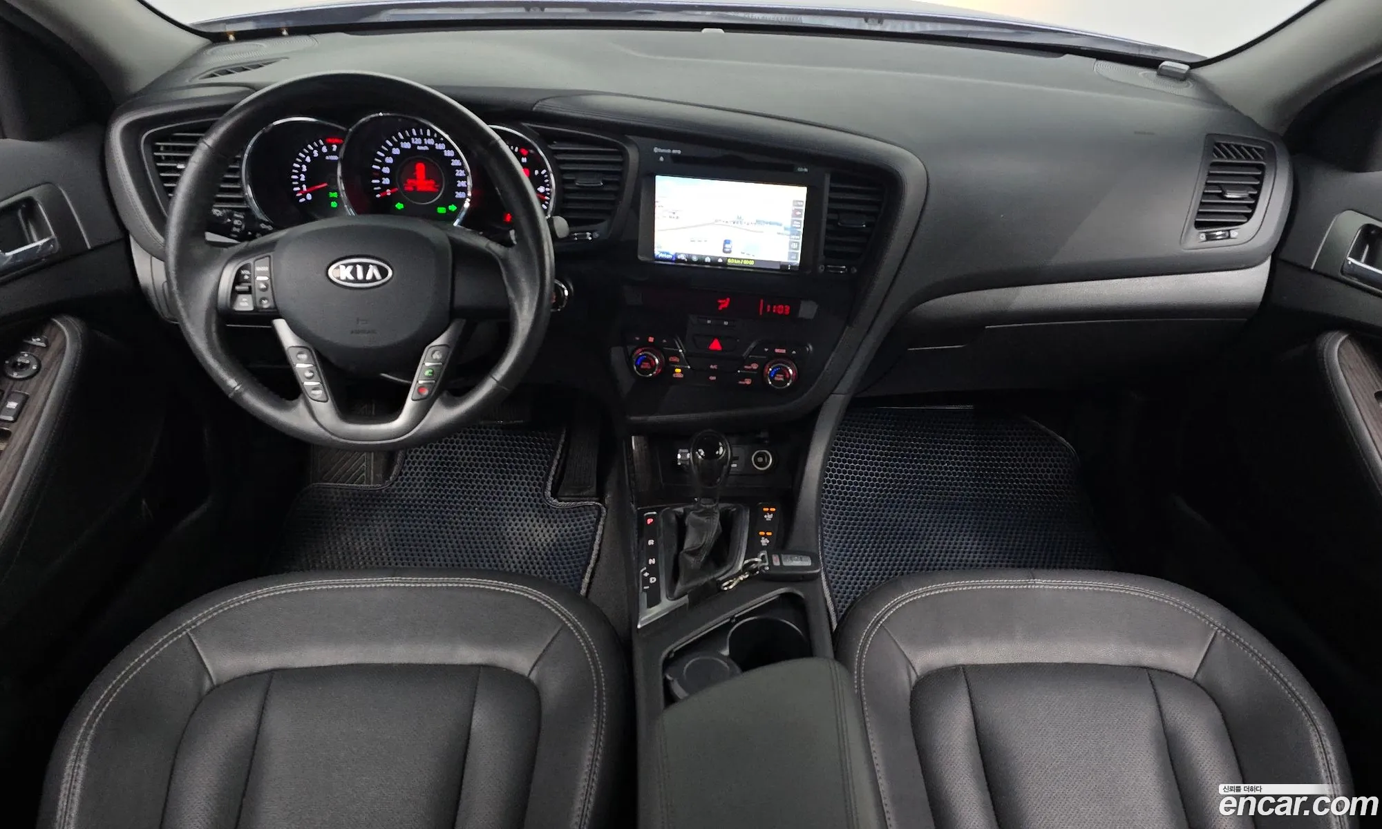 Kia K5 2010 — 2