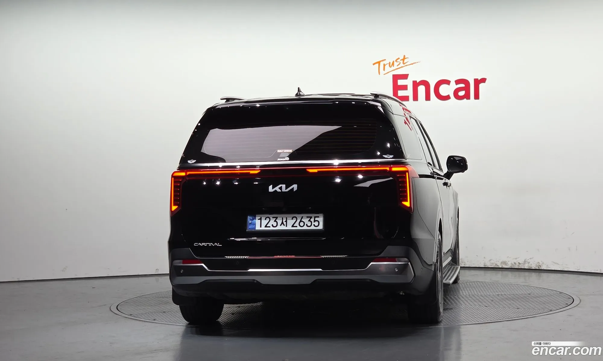 Kia Carnival 2024 — 3