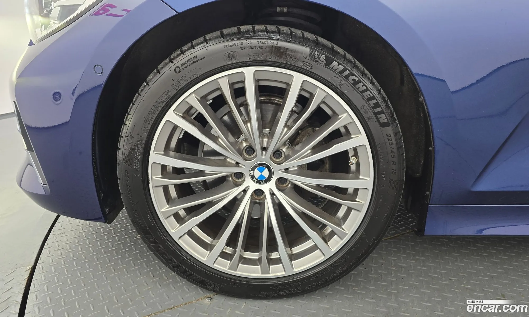 BMW 3 Series 2020 — 3