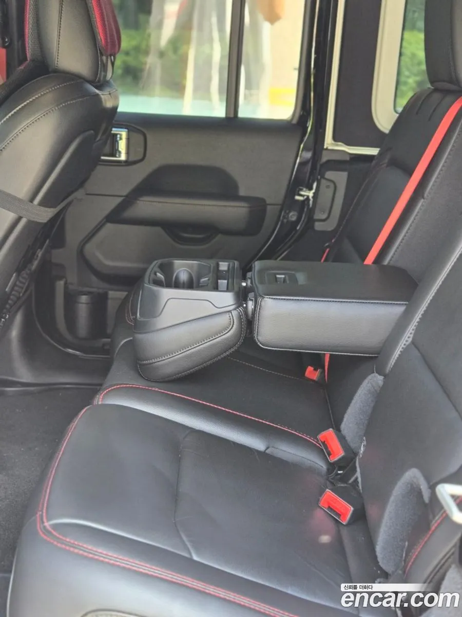 Jeep Wrangler 2020 — 15