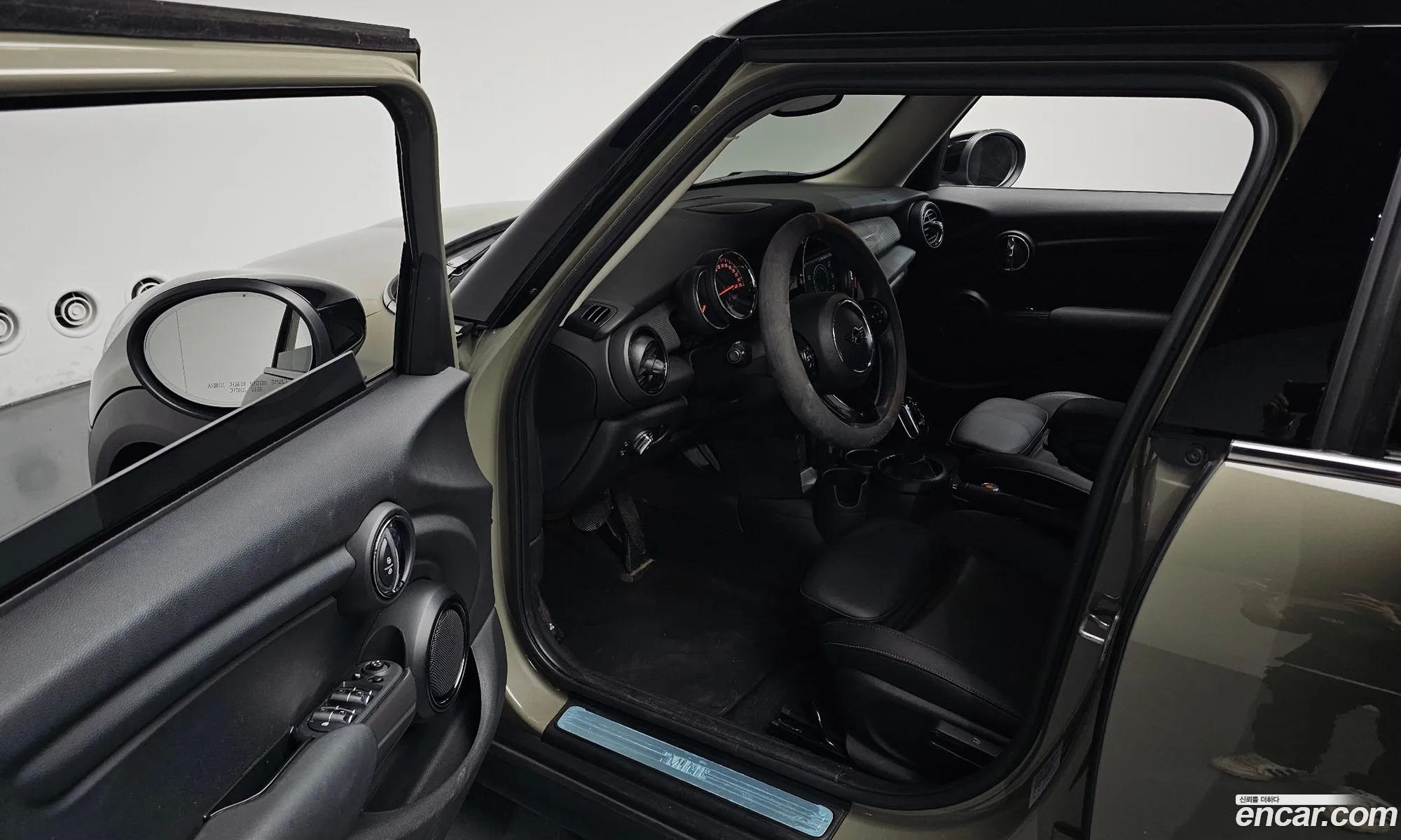 Mini Cooper 2020 — 13