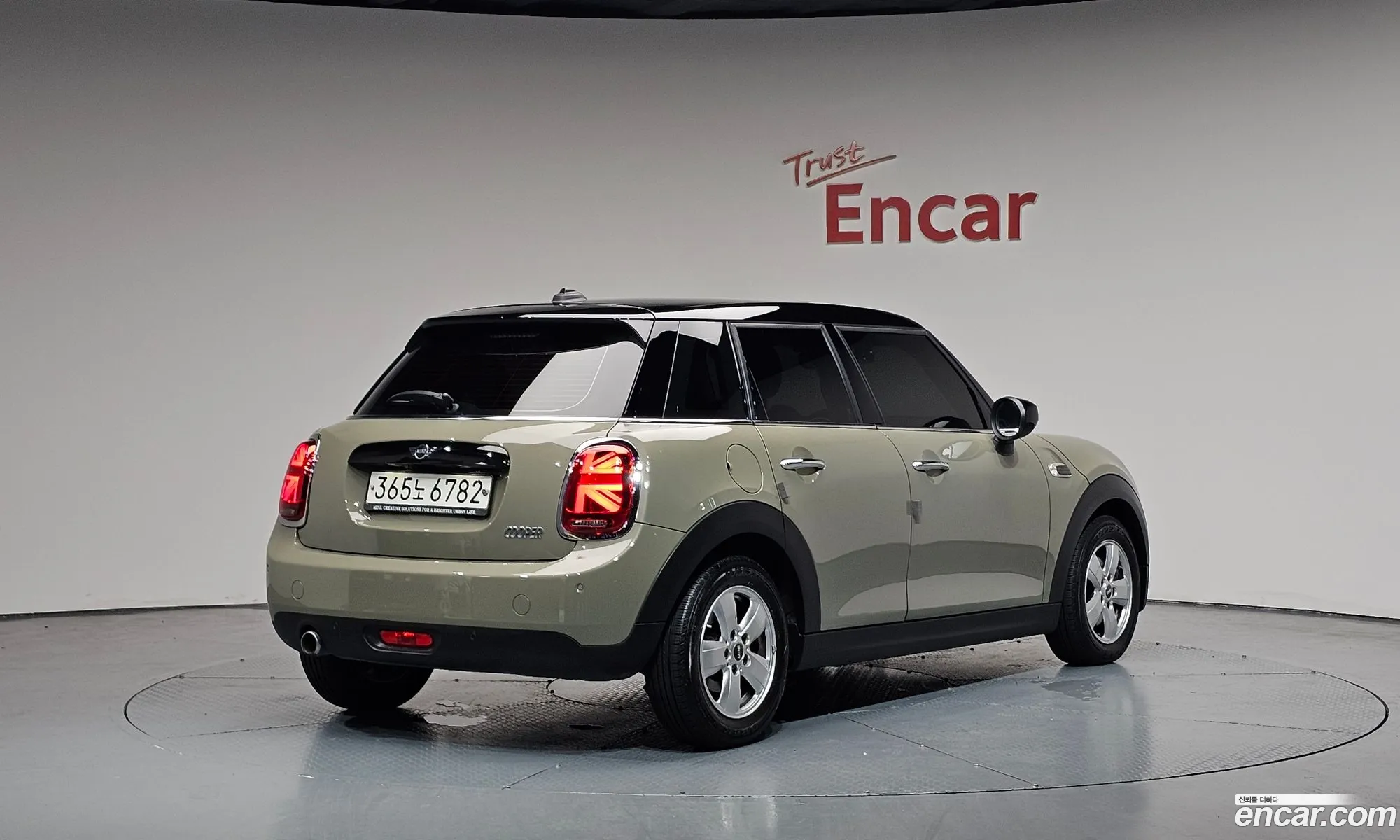 Mini Cooper 2020 — 30