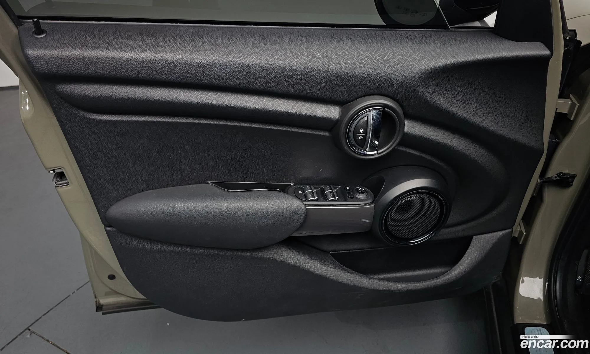 Mini Cooper 2020 — 11