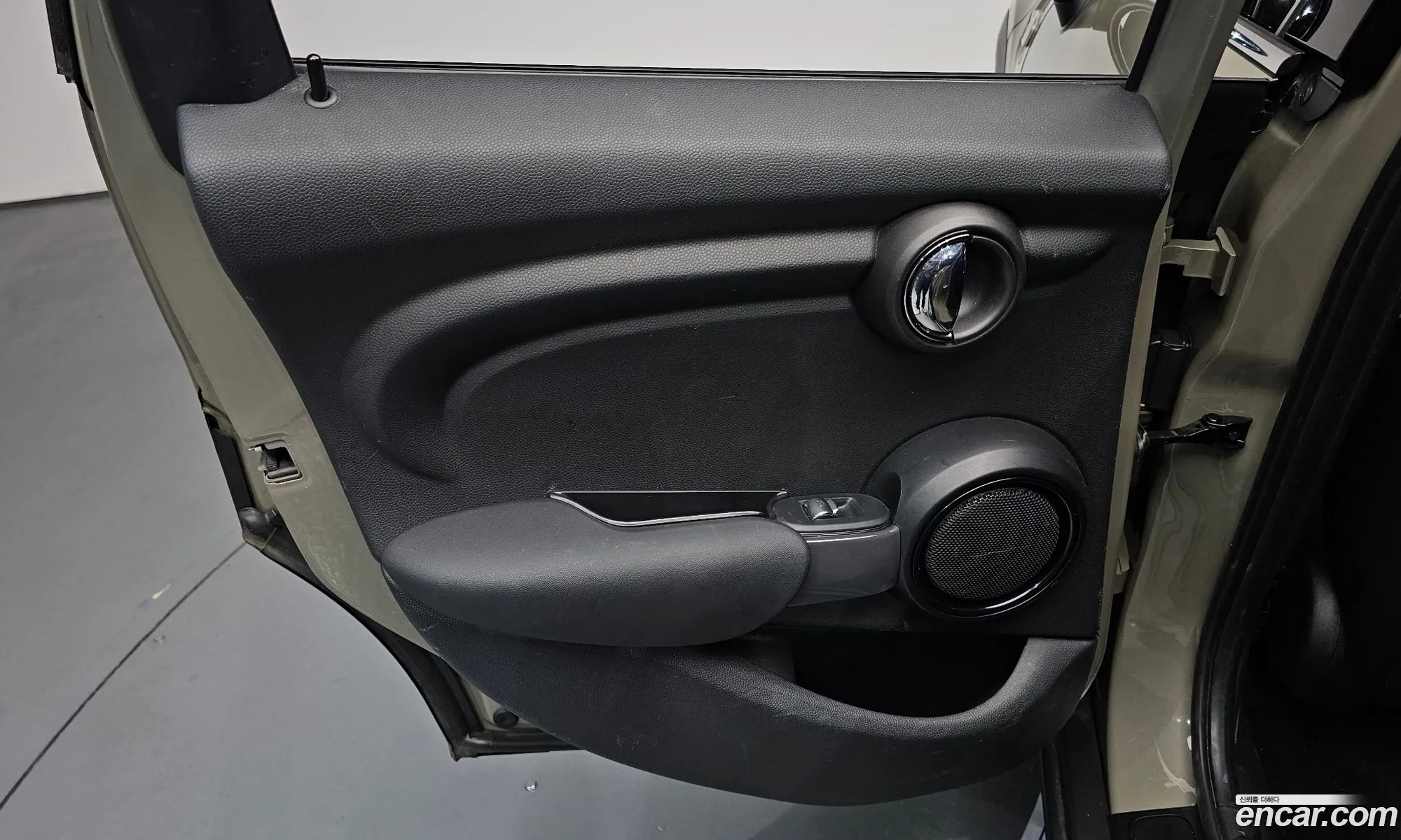 Mini Cooper 2020 — 18
