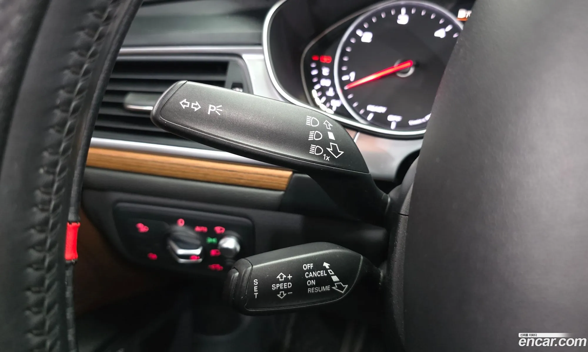 Audi A6 2015 — 11