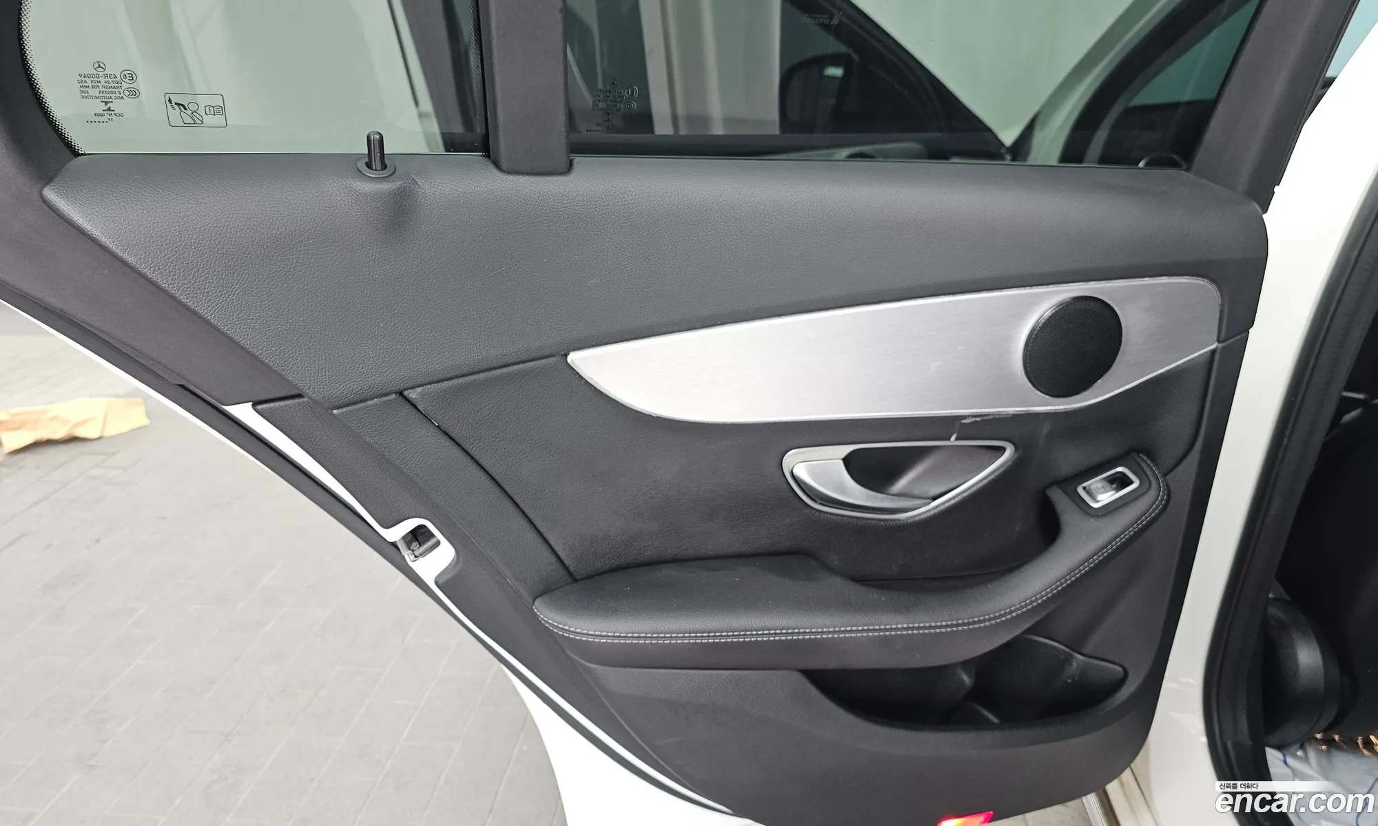 Mercedes-Benz C-Class W205 2017 — 12