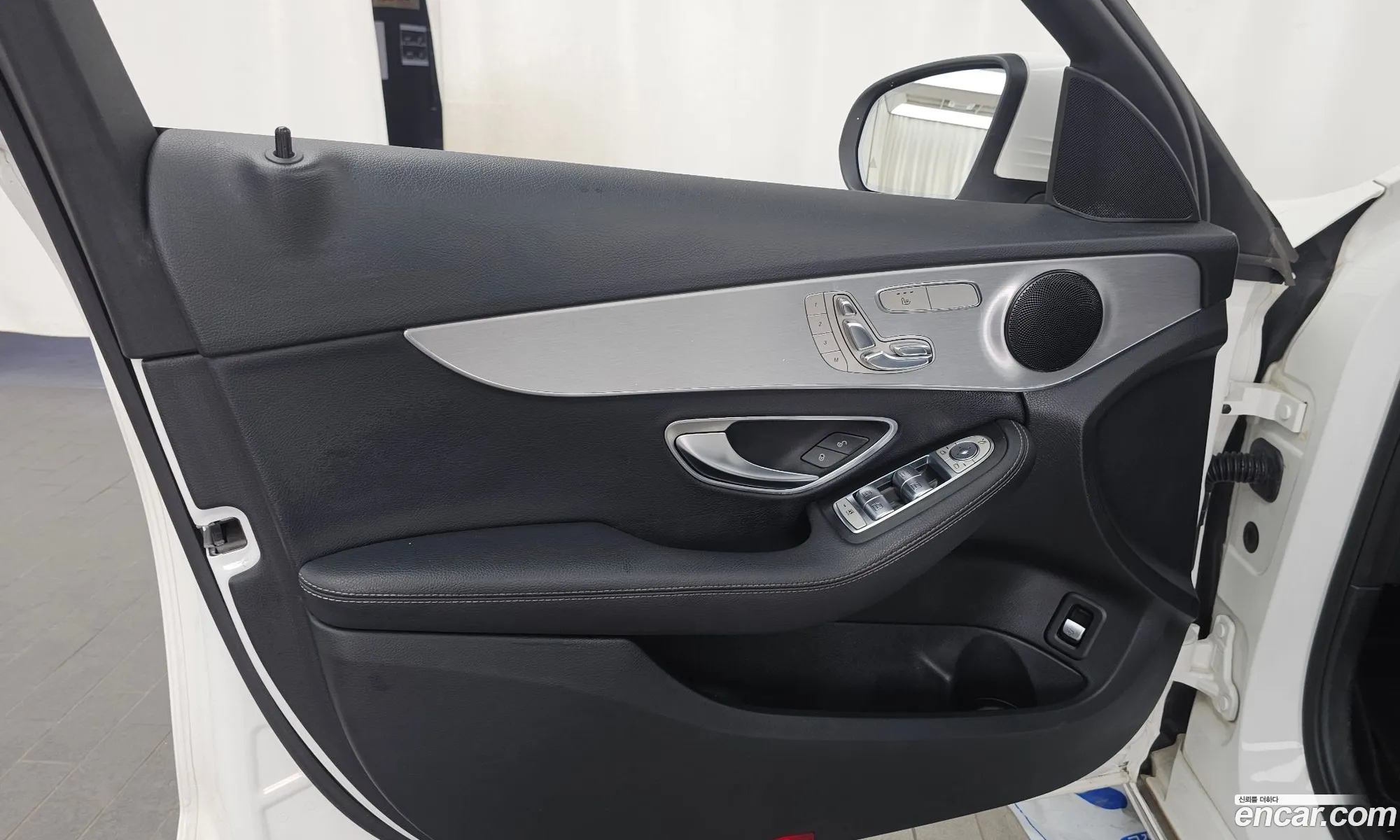 Mercedes-Benz C-Class W205 2017 — 9