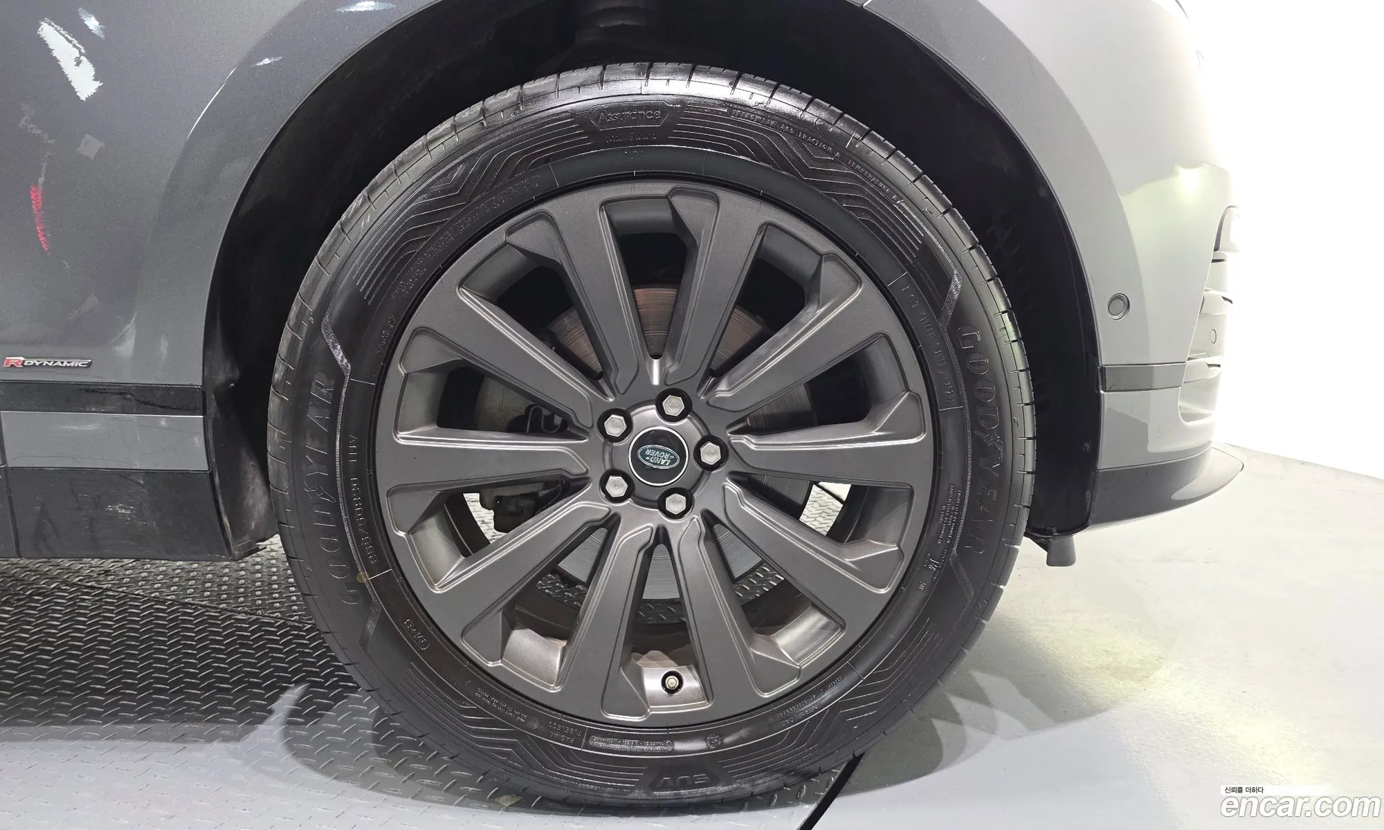 Land Rover Range Rover Velar 2019 — 4