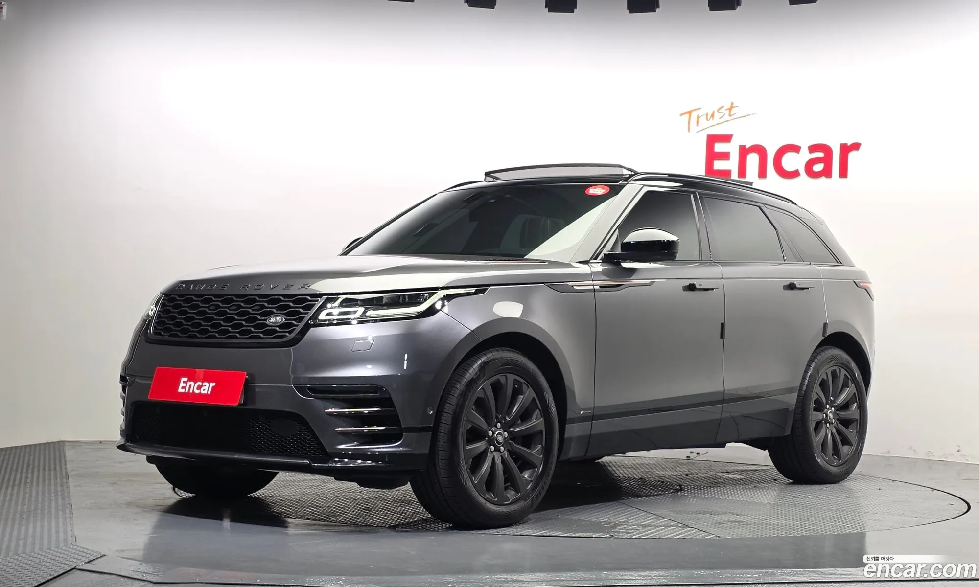 Land Rover Range Rover Velar 2019 — 31