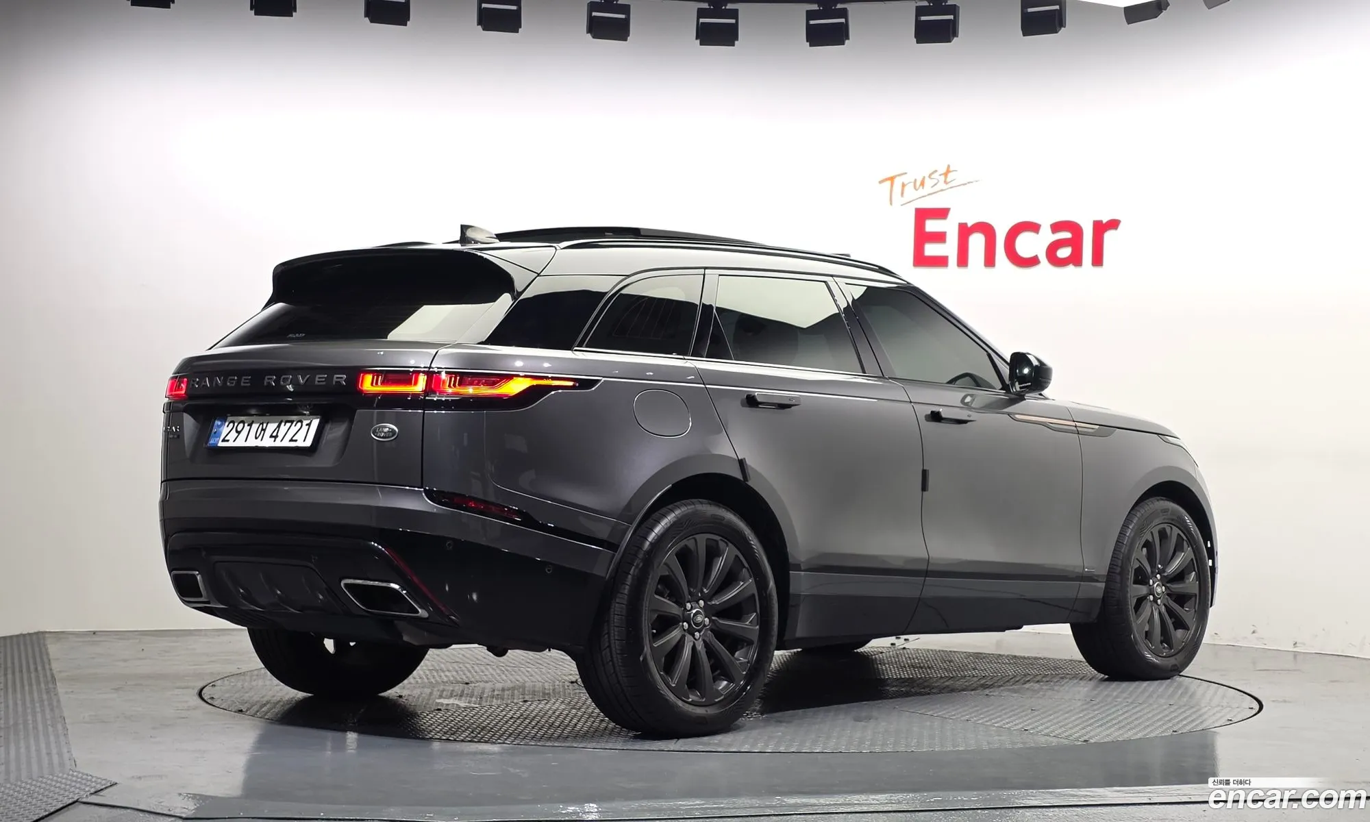 Land Rover Range Rover Velar 2019 — 16
