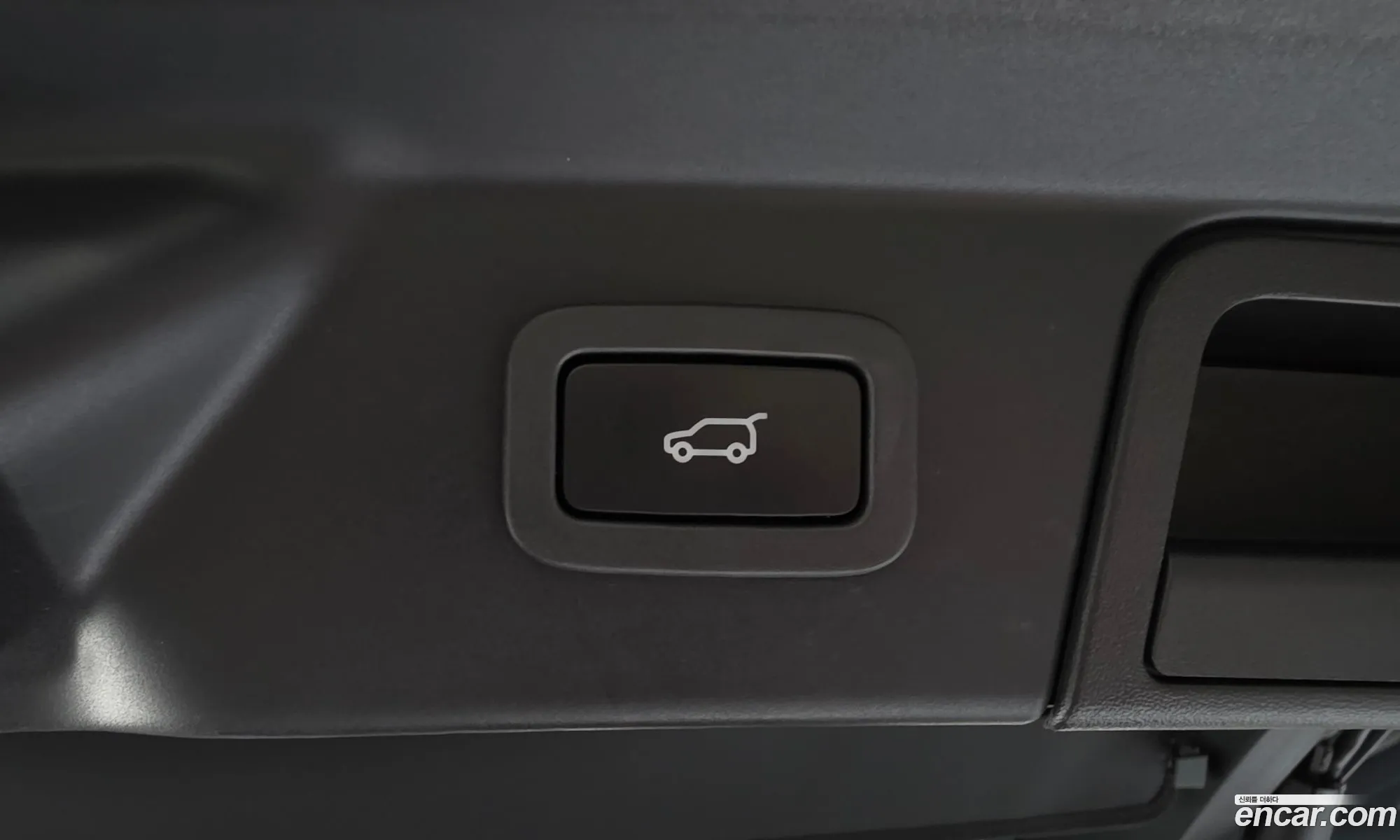 Land Rover Range Rover Velar 2019 — 14