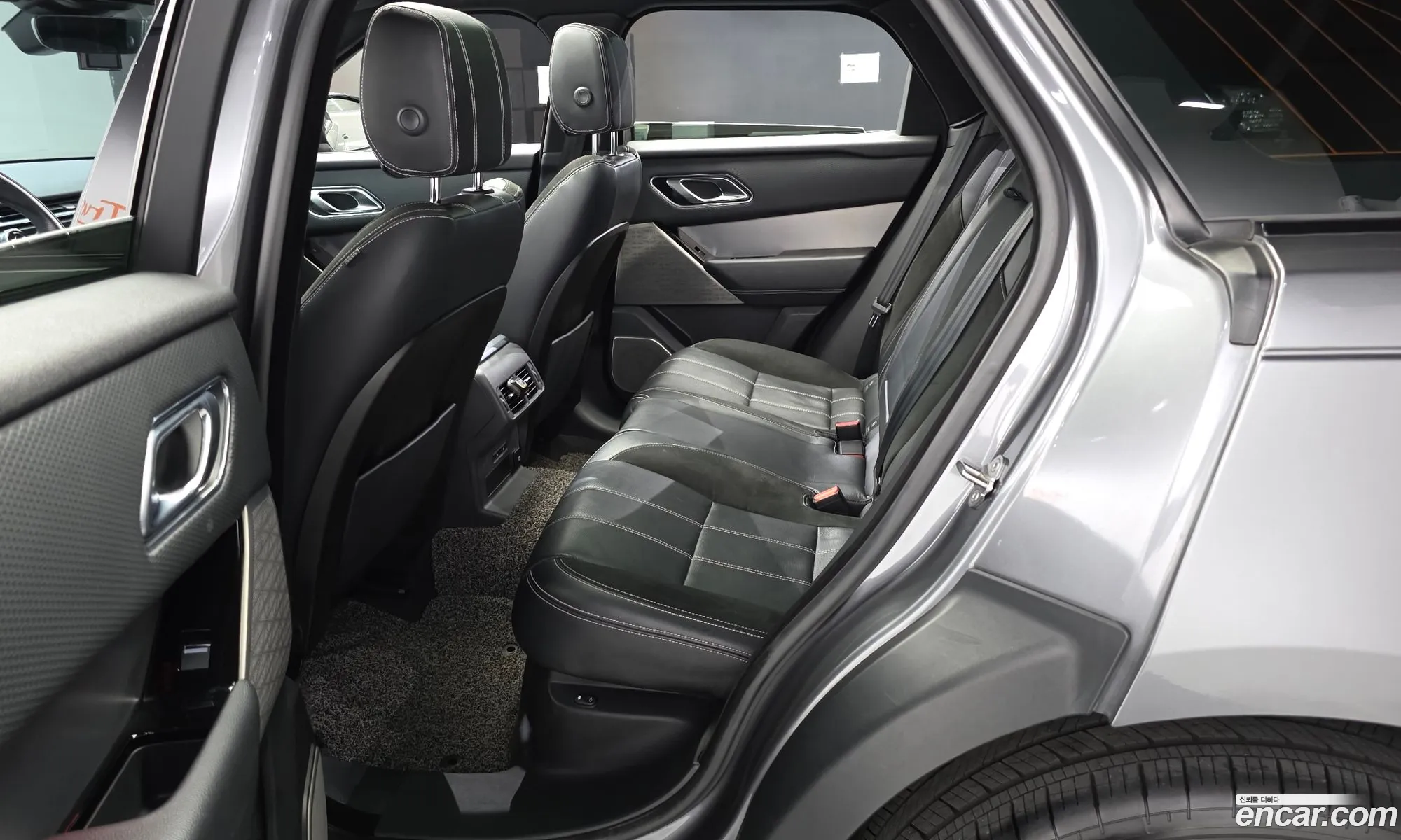 Land Rover Range Rover Velar 2019 — 29