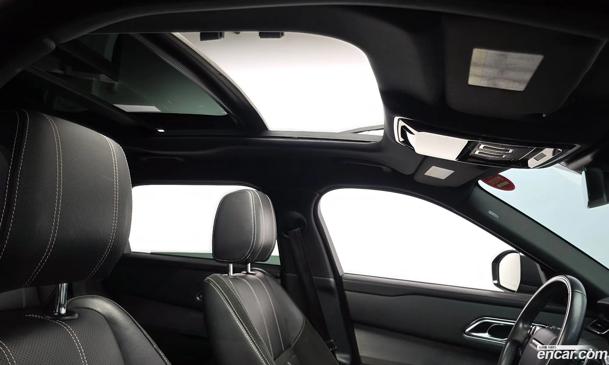 Land Rover Range Rover Velar 2019 — 35