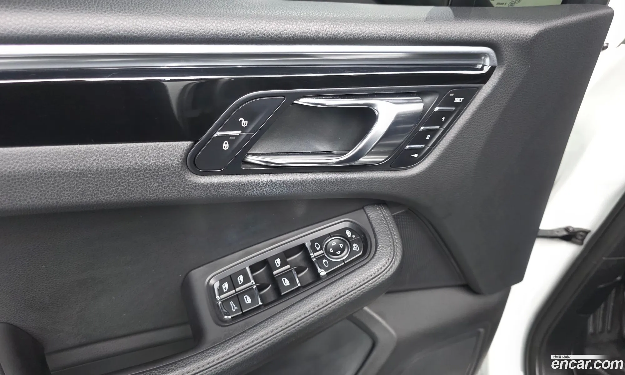 Porsche Macan 2017 — 28