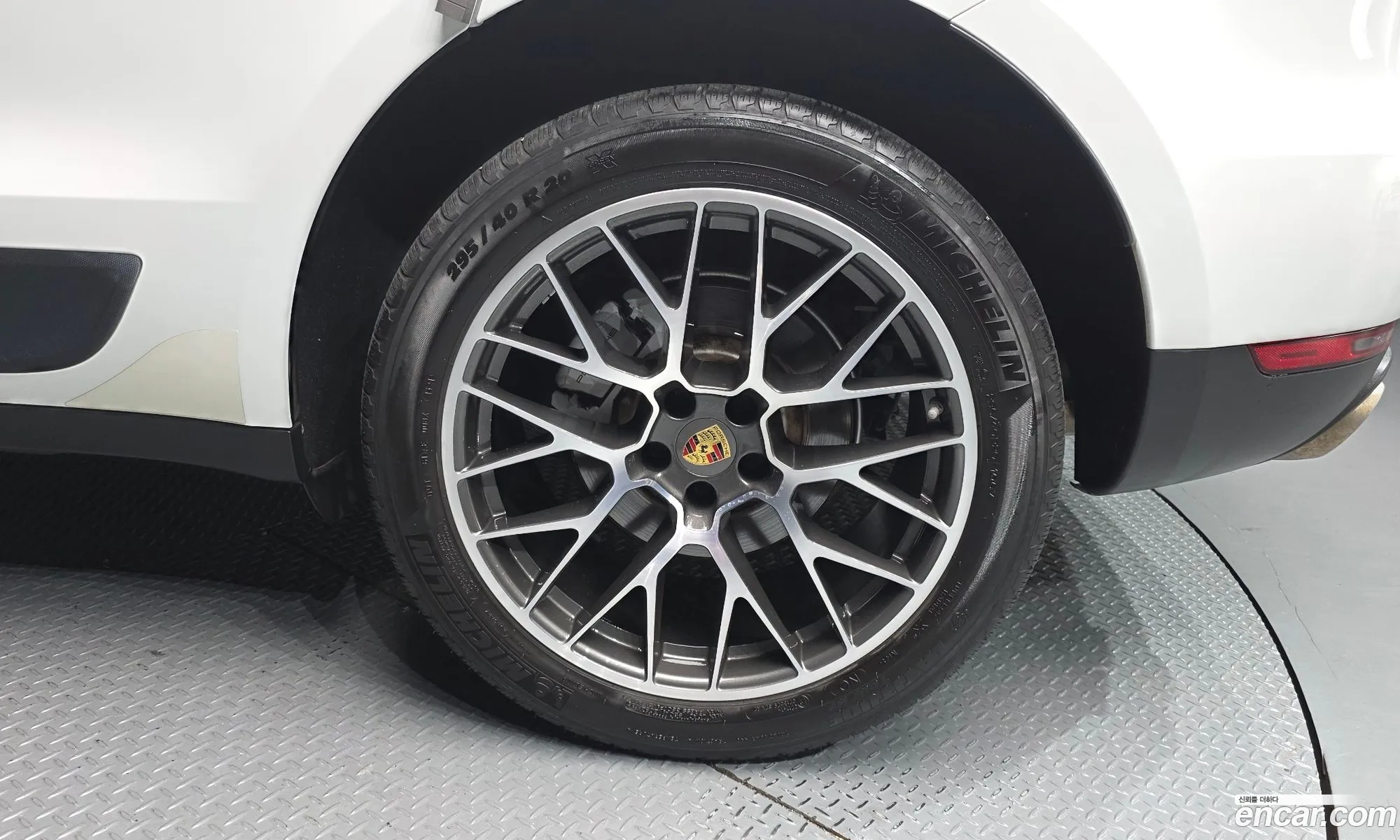 Porsche Macan 2017 — 12