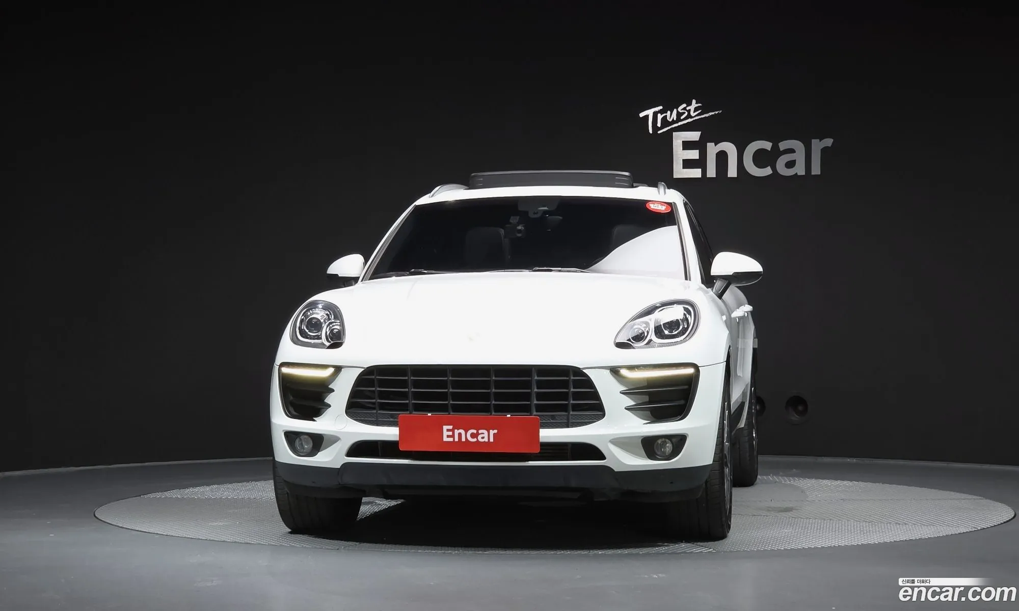 Porsche Macan 2017 — 25