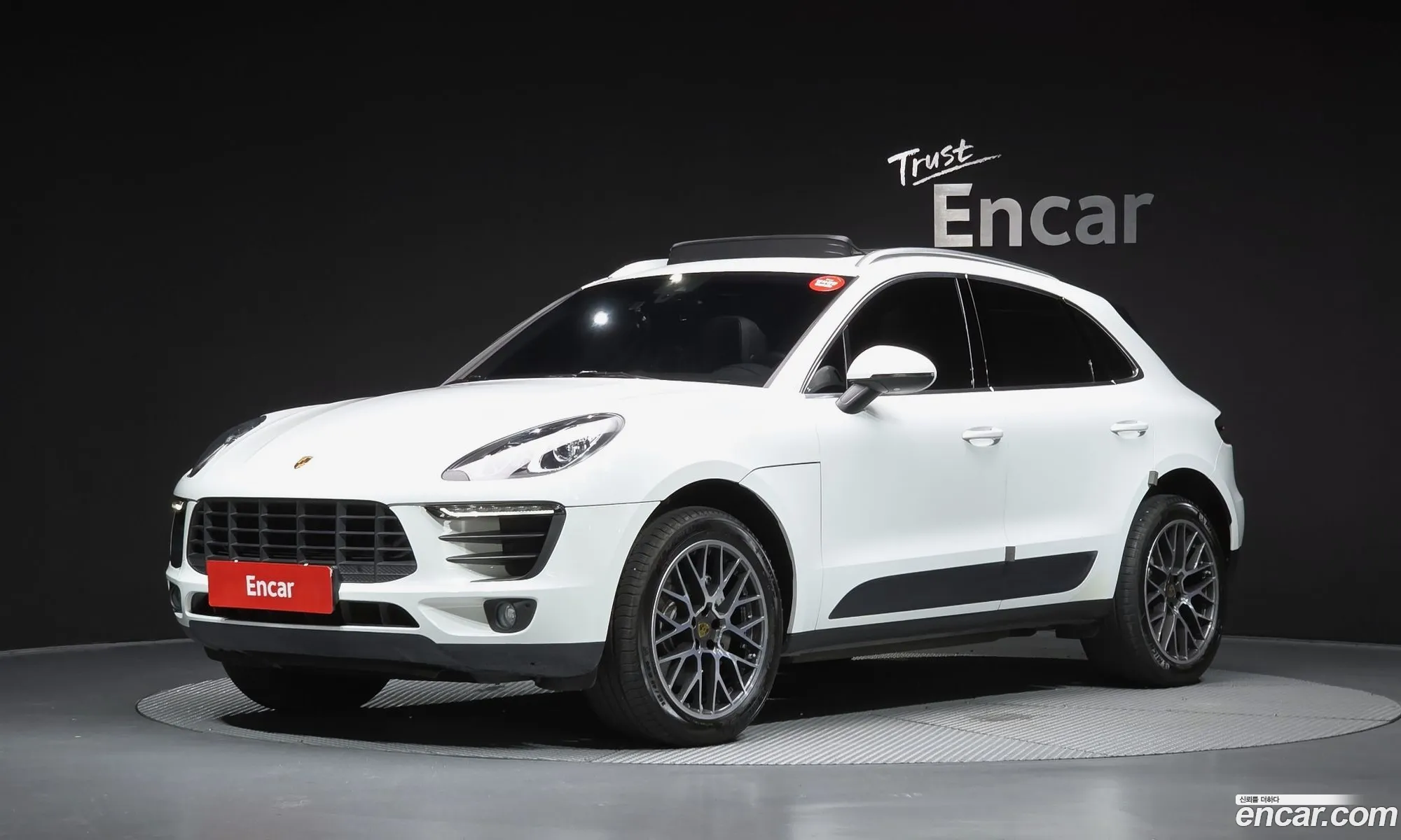 Porsche Macan 2017 — 22