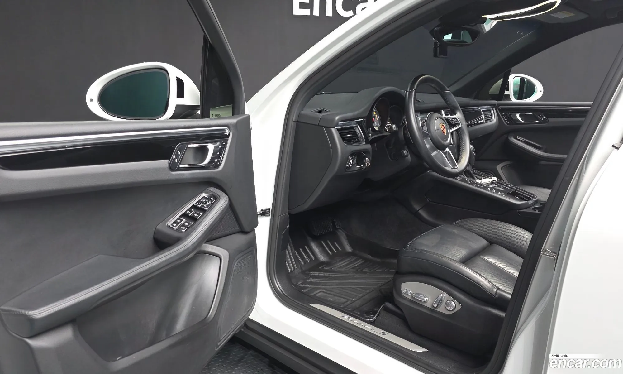 Porsche Macan 2017 — 14