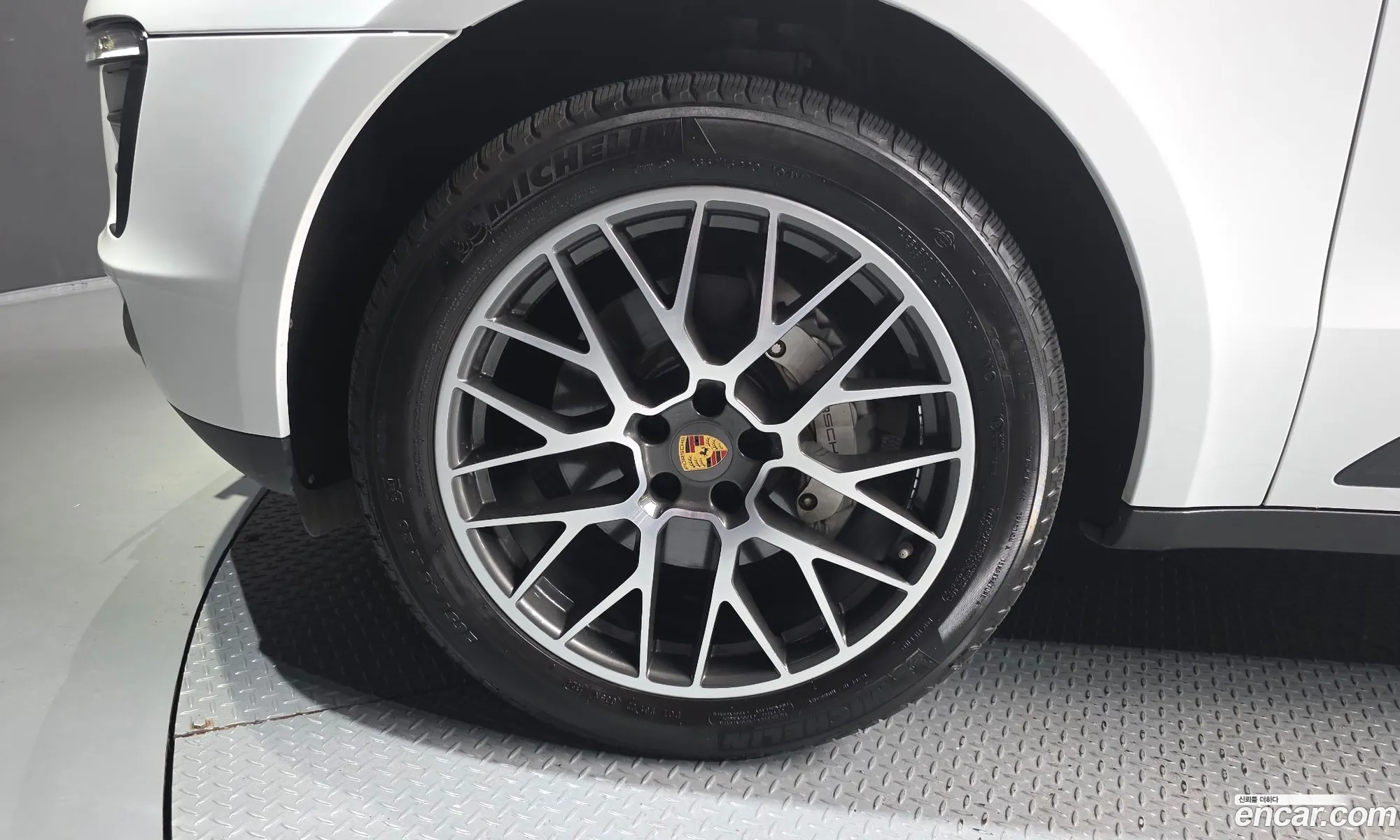 Porsche Macan 2017 — 27