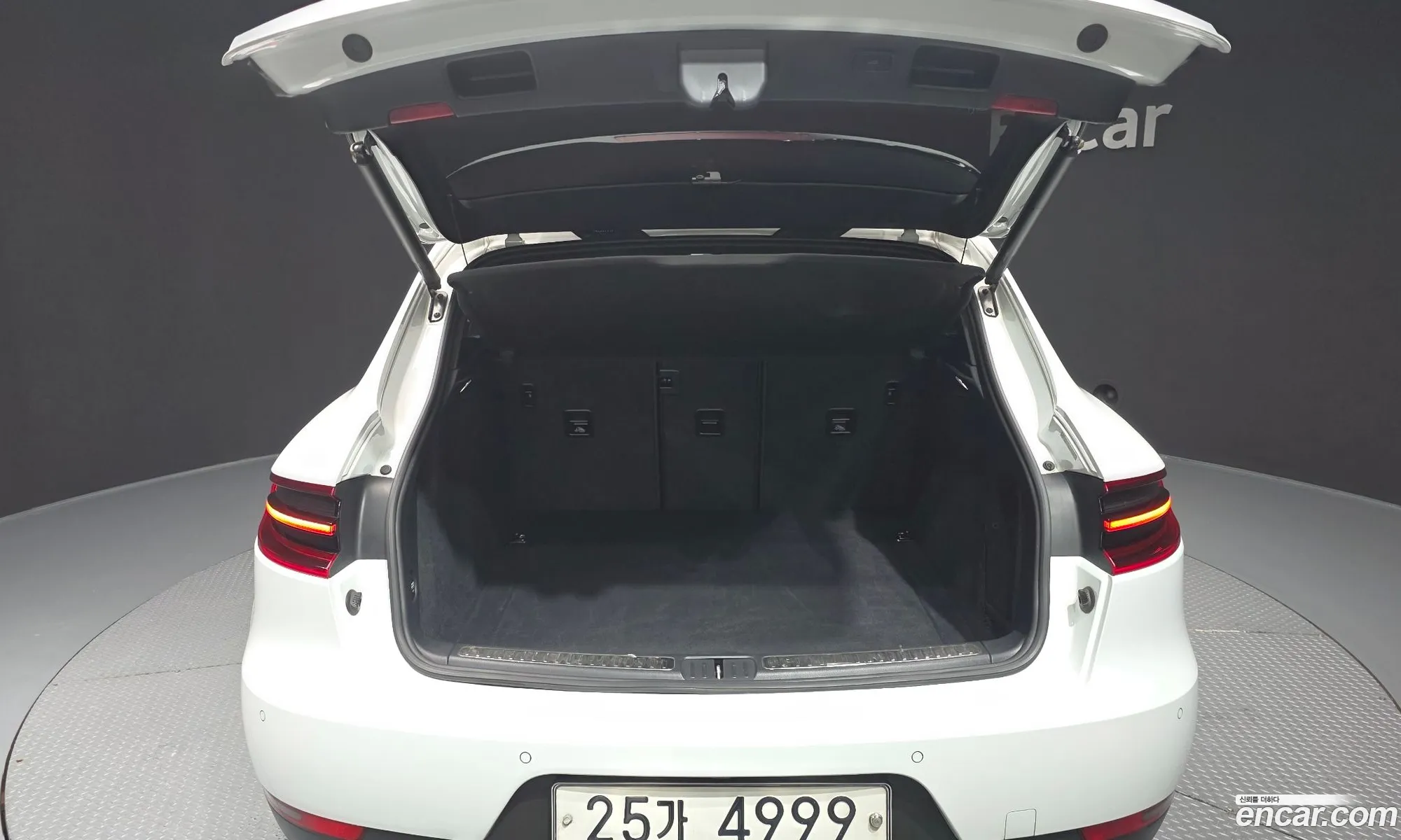 Porsche Macan 2017 — 24