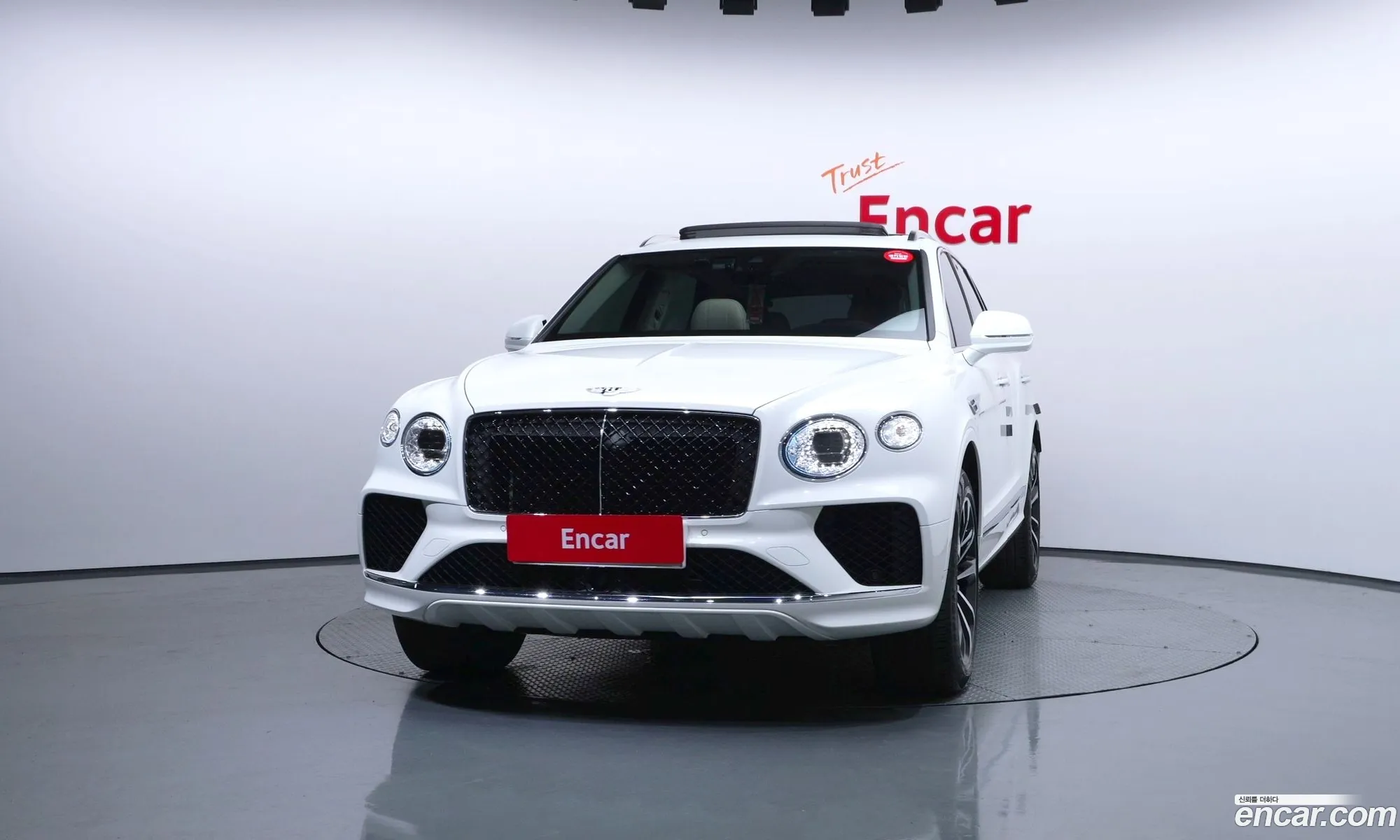 Bentley Bentayga 2024 SJAAT14V9RC027525 — 2