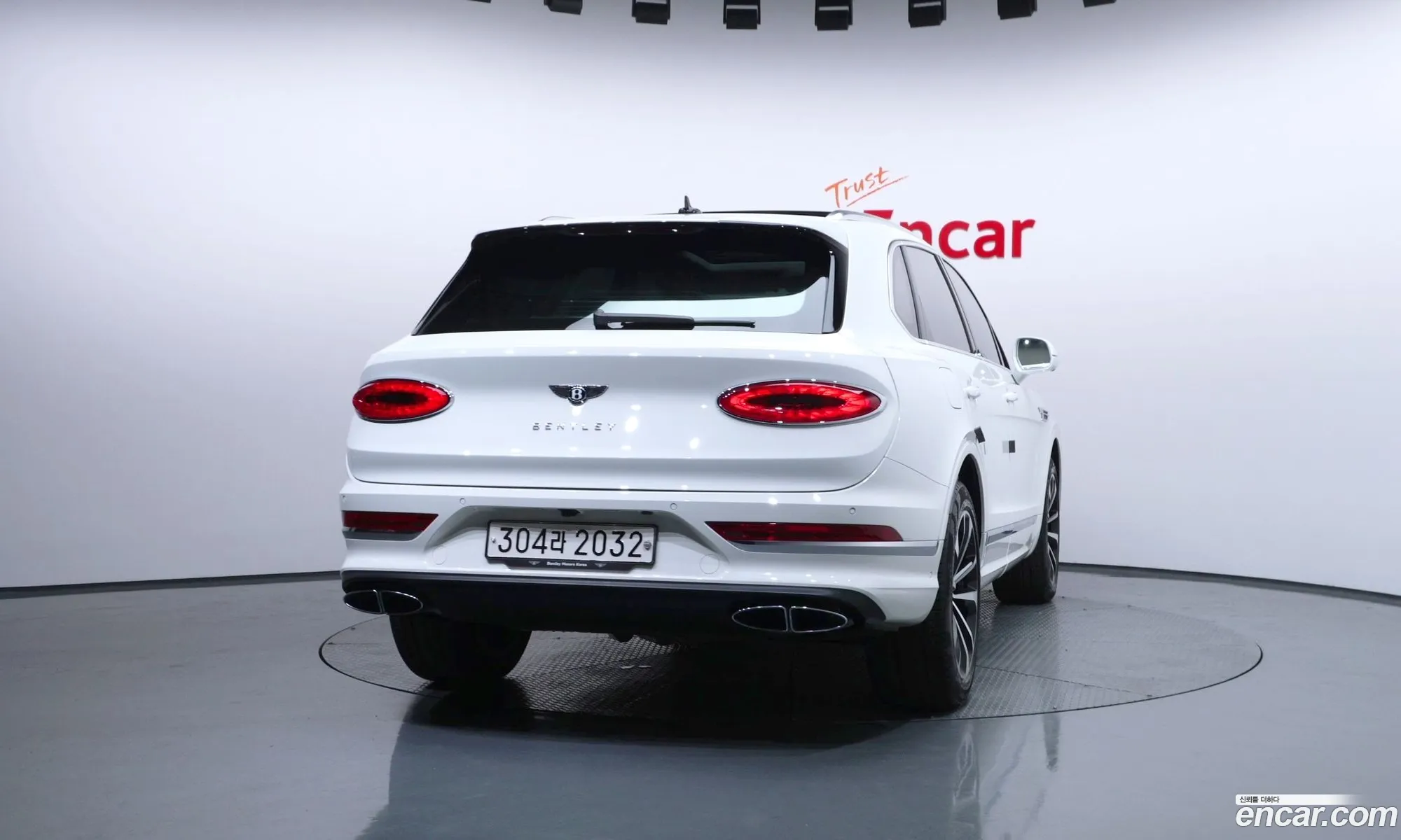 Bentley Bentayga 2024 SJAAT14V9RC027525 — 3
