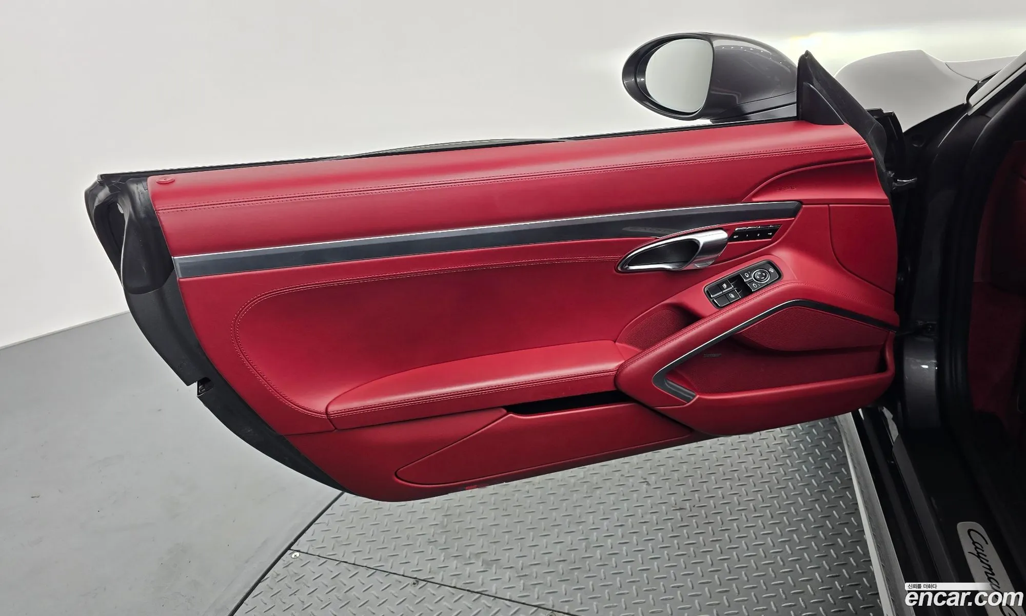 Porsche 718 Cayman 2021 — 24