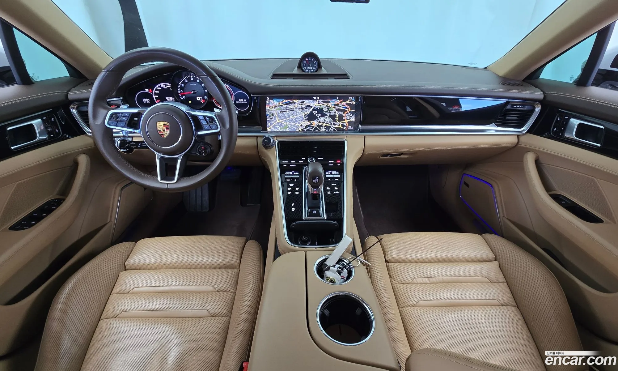 Porsche Panamera 2018 — 25