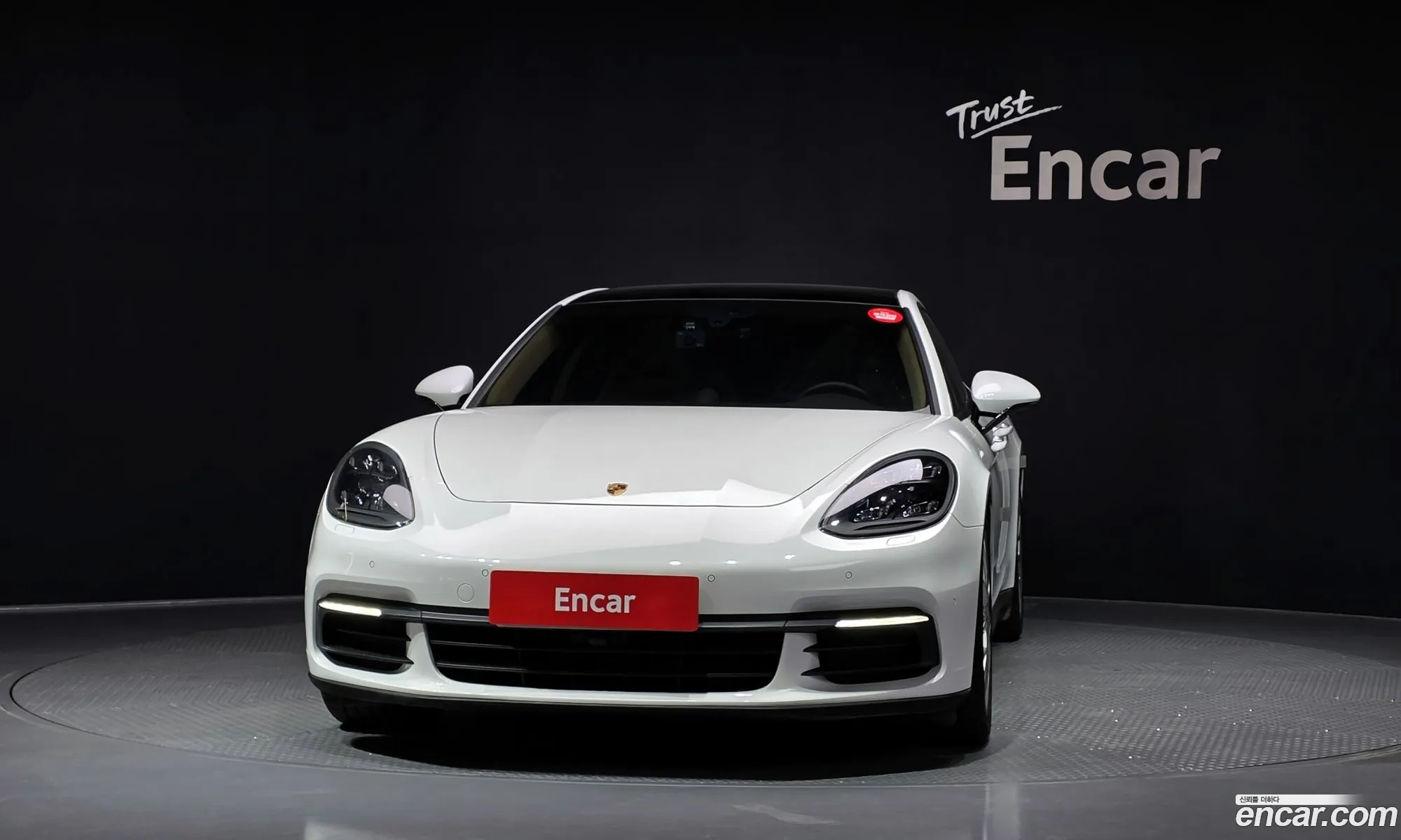 Porsche Panamera 2018 — 27