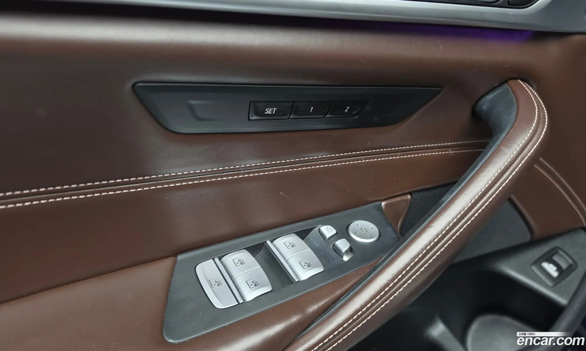 BMW 5 Series 2019 WBAJF3102KBS70645 — 32