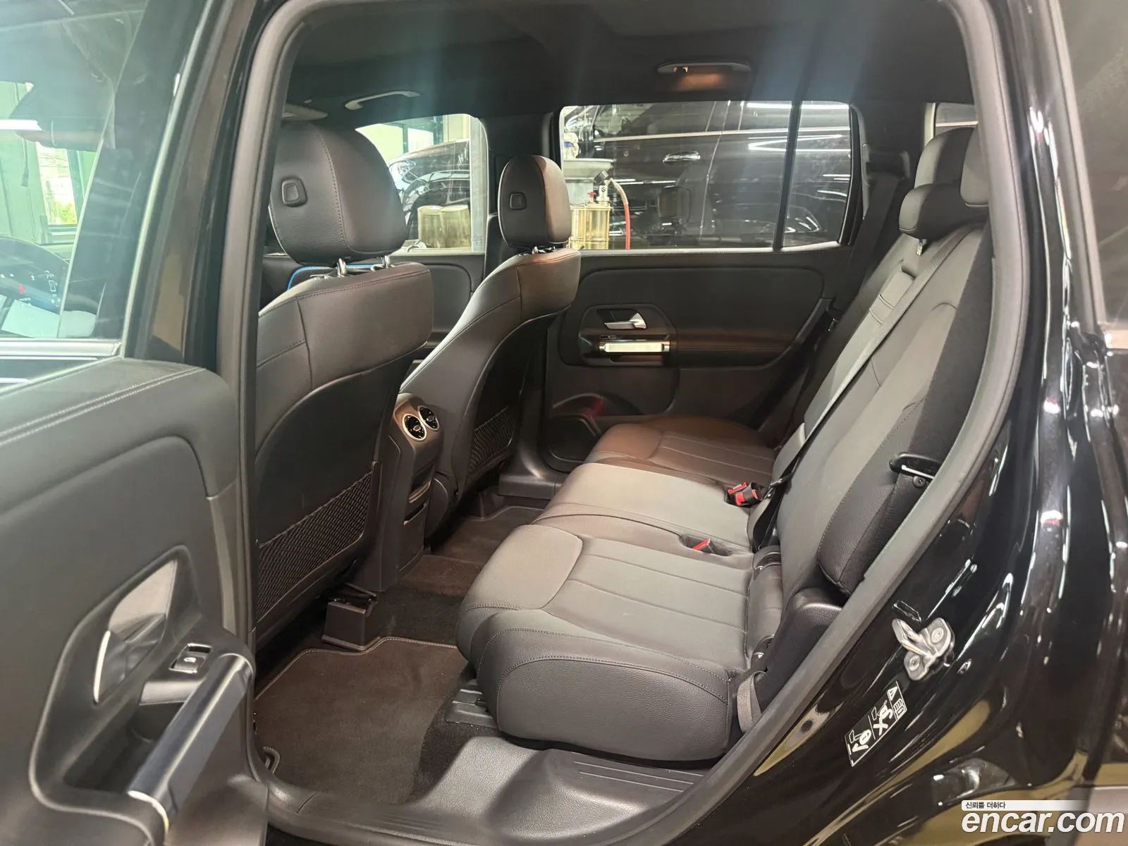 Mercedes-Benz GLB-Class X247 2025 — 7