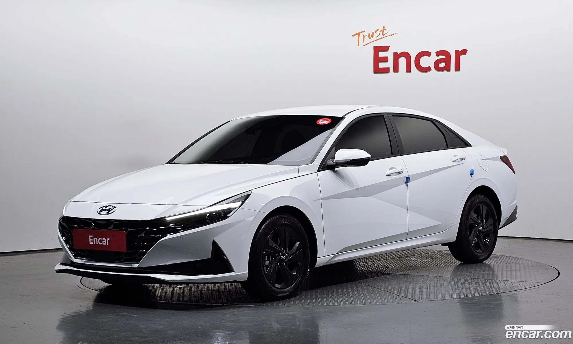 Hyundai Elantra 2022 — 2