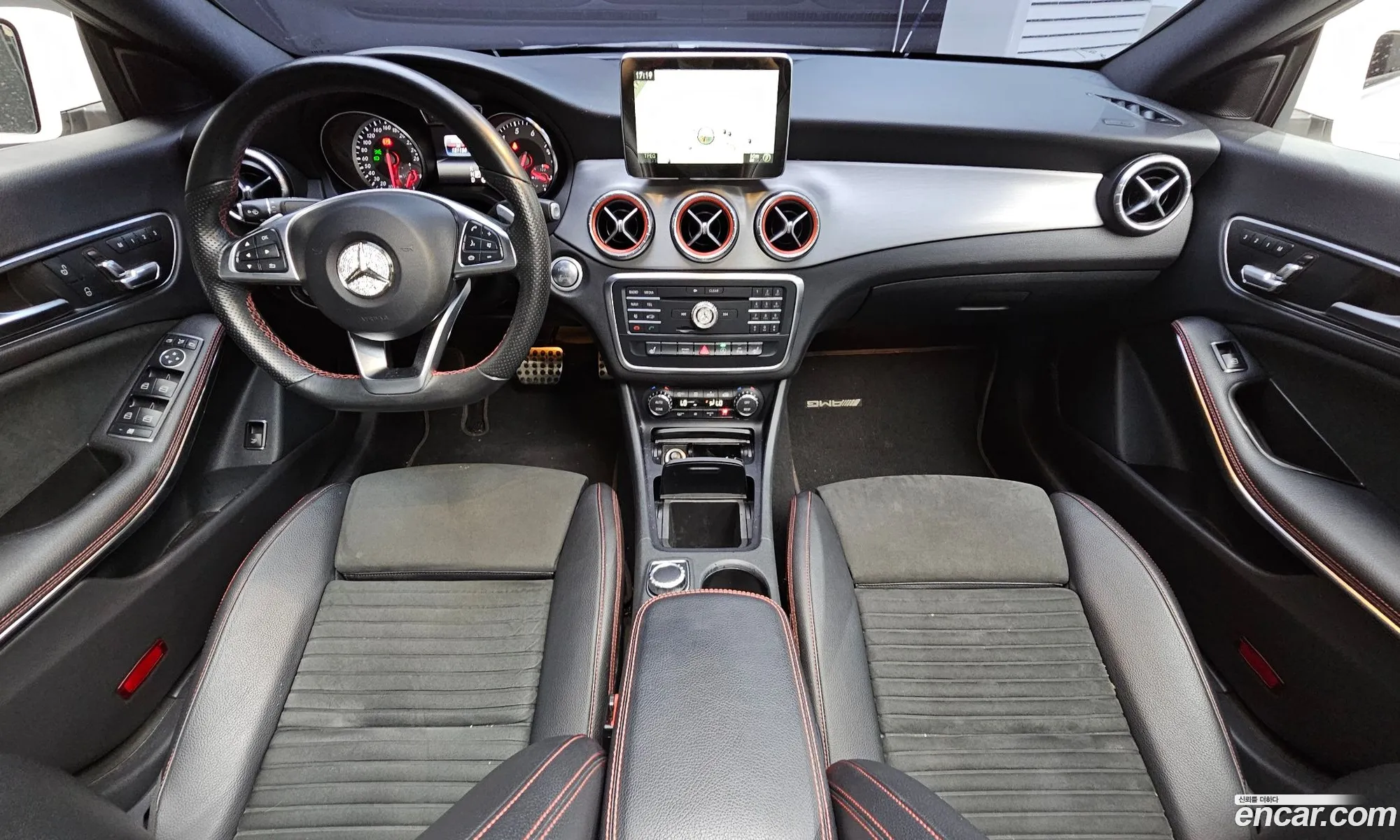 Mercedes-Benz CLA-Class C117 2016 — 13