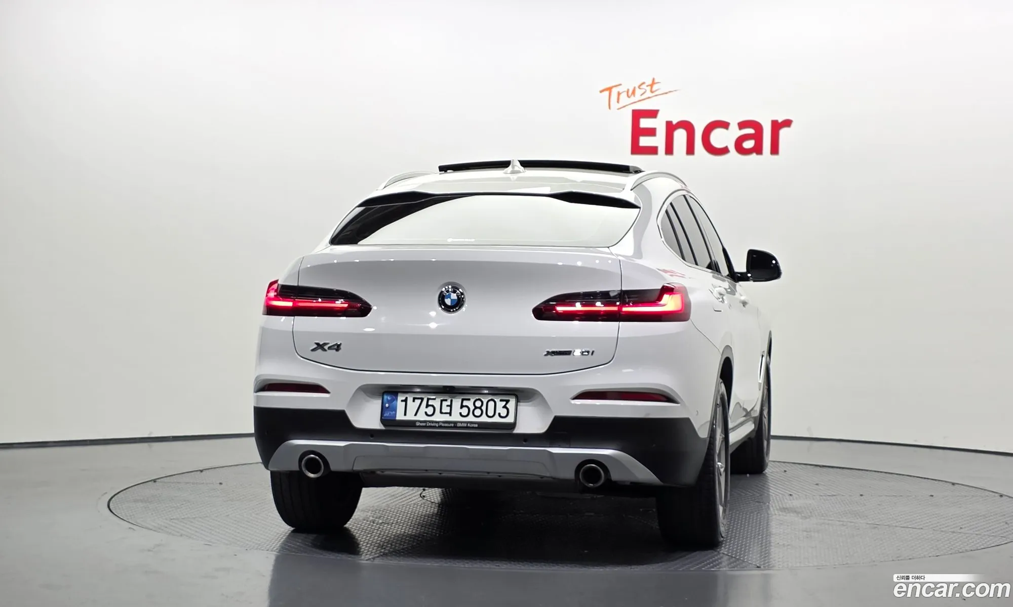 BMW X4 2021 WBA2V9104M9E99478 — 24