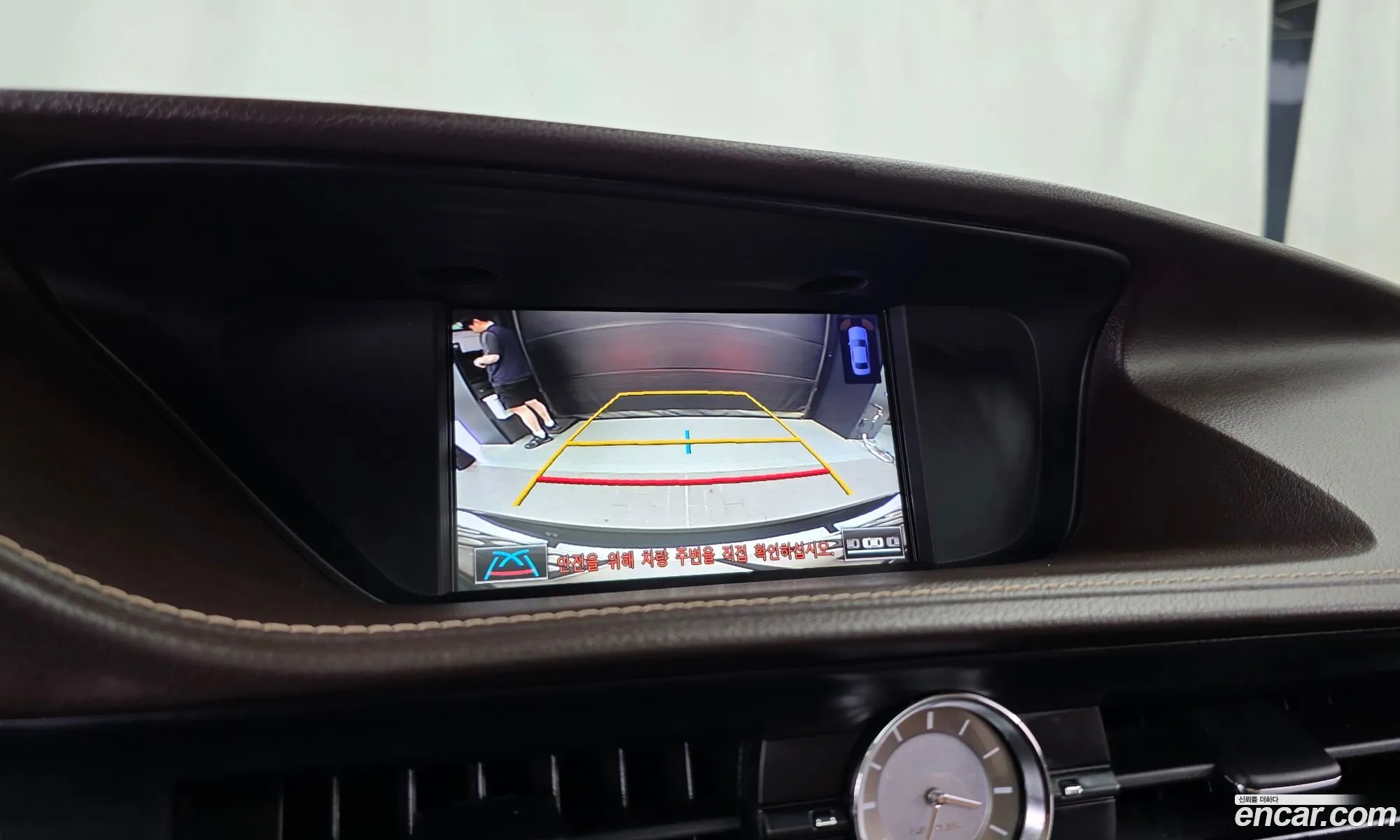 Lexus ES300h 2018 JTHBW1GGXJ2180270 — 15