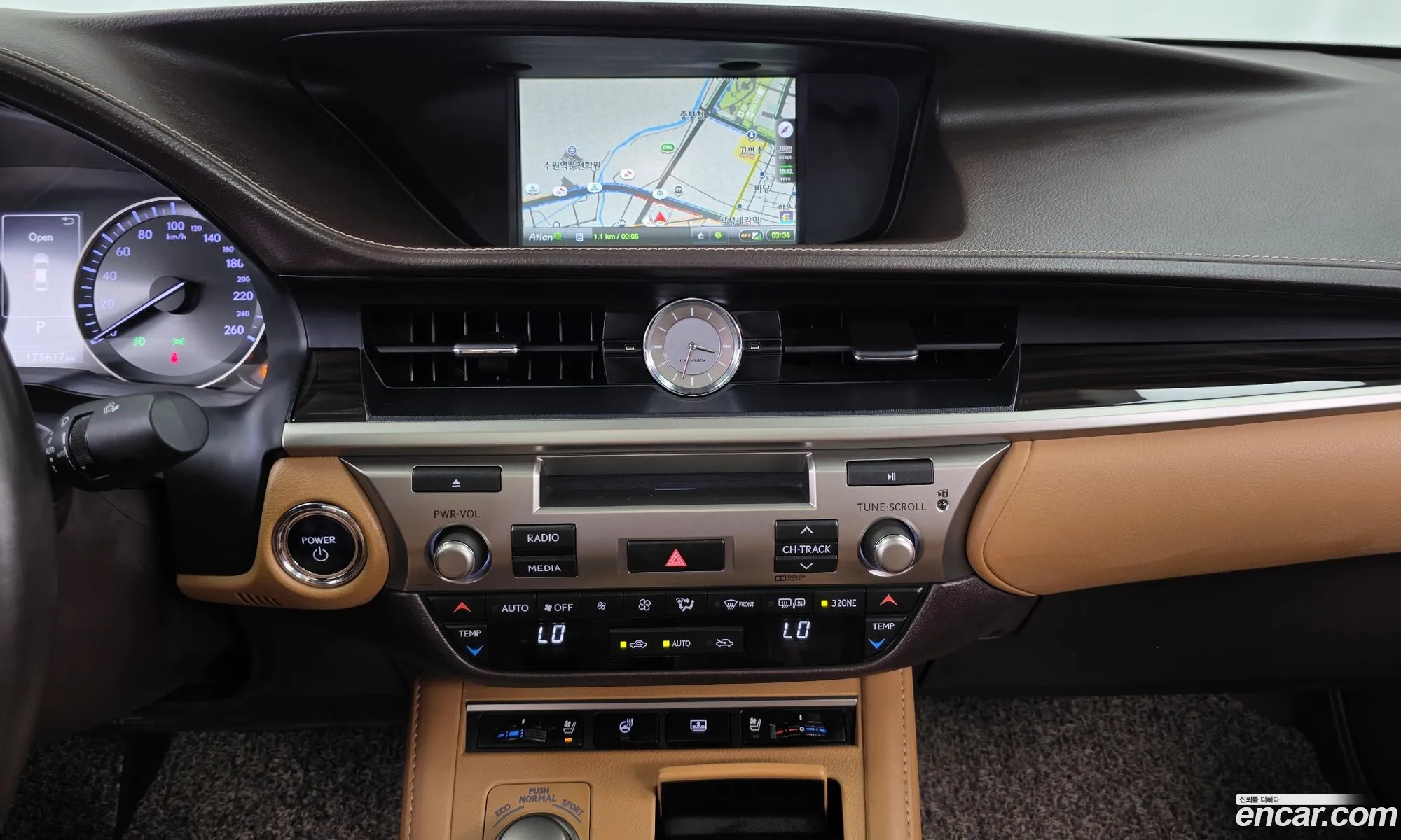 Lexus ES300h 2018 JTHBW1GGXJ2180270 — 10